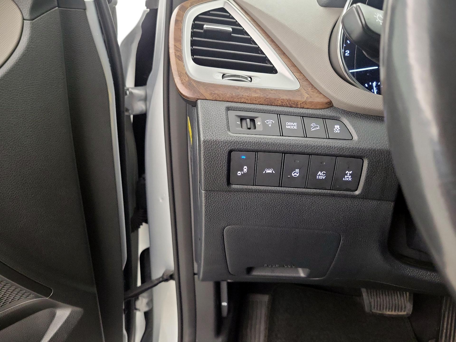 Thumbnail: 2017 Hyundai Santa Fe - 13