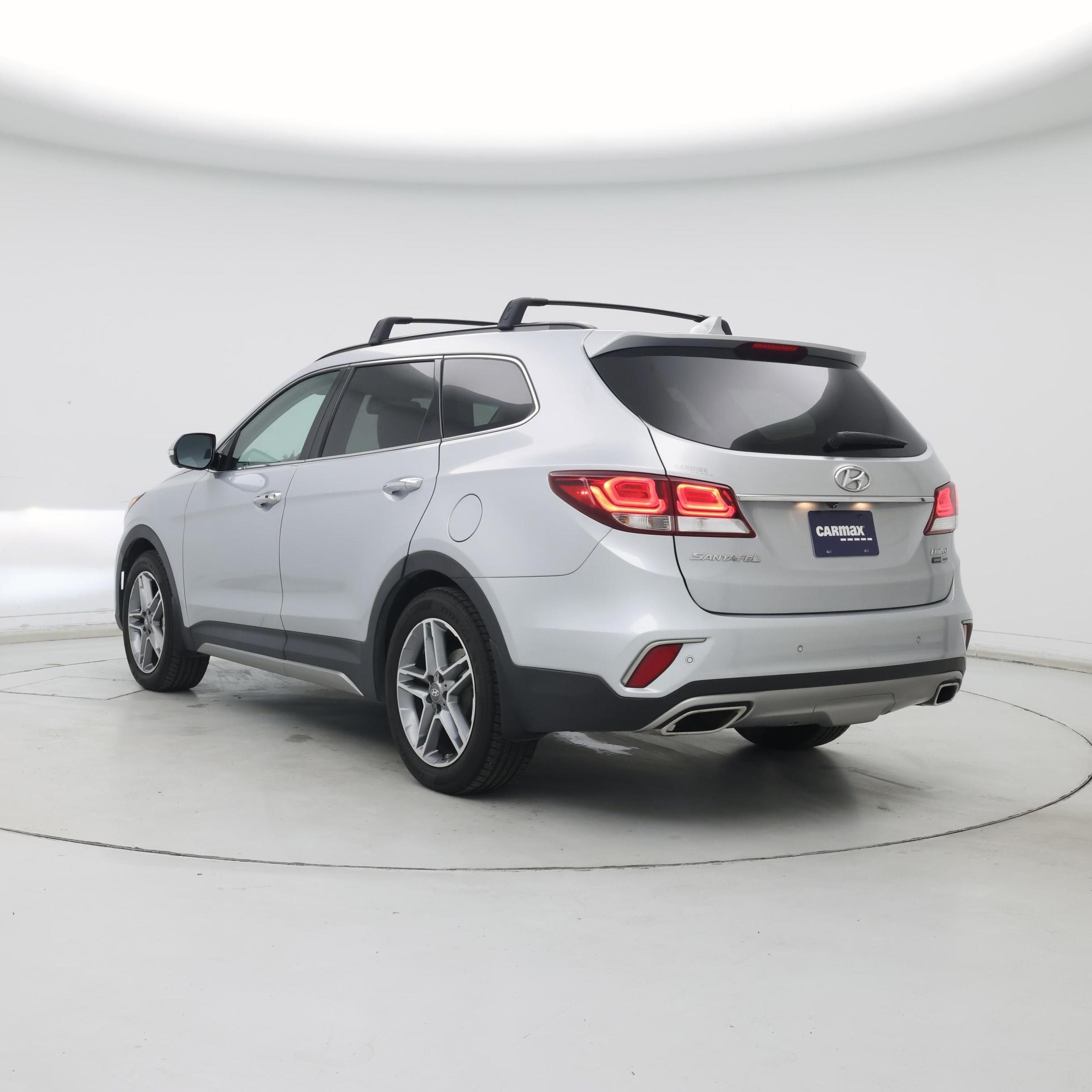 Thumbnail: 2017 Hyundai Santa Fe - 2