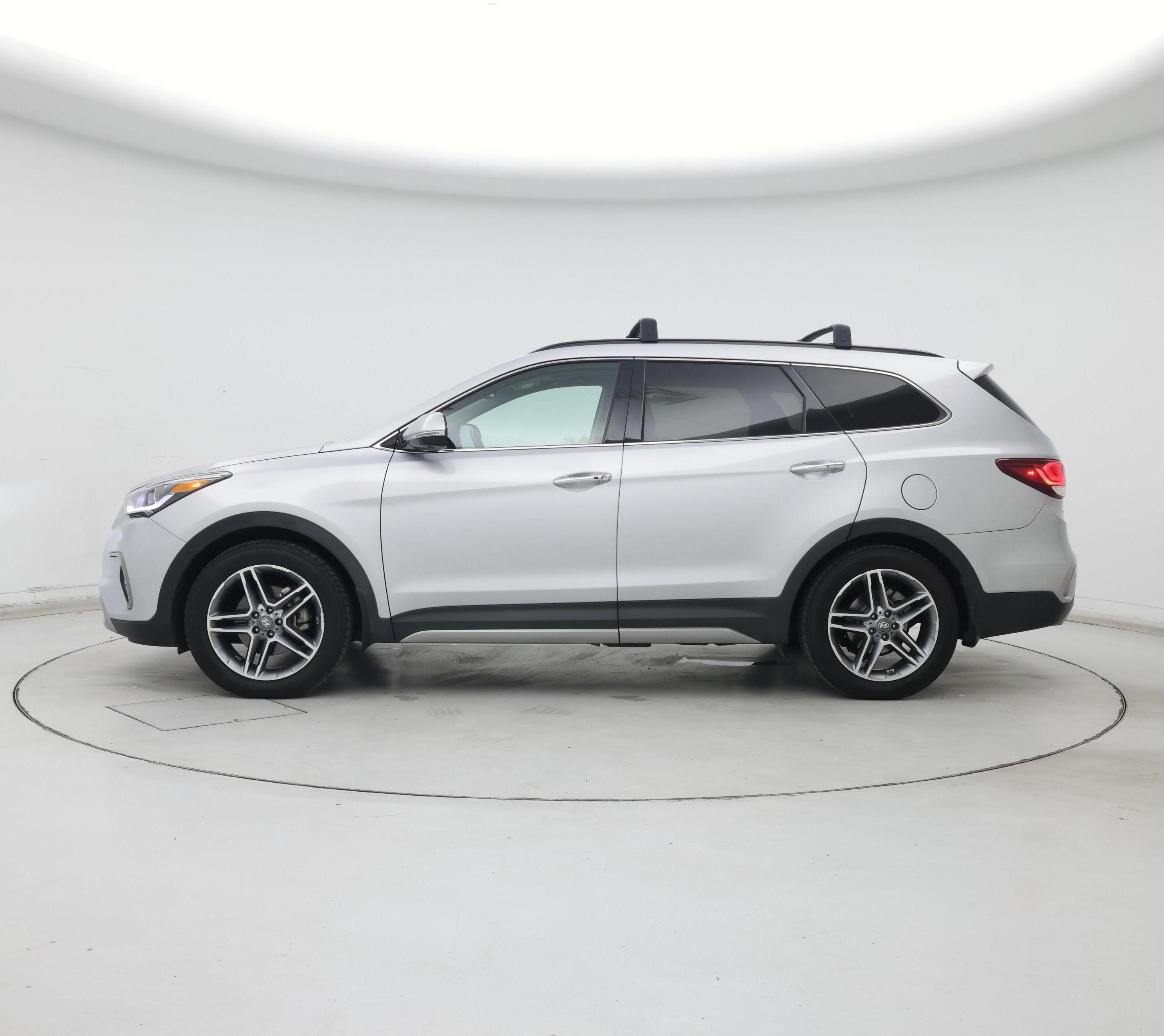 Thumbnail: 2017 Hyundai Santa Fe - 3