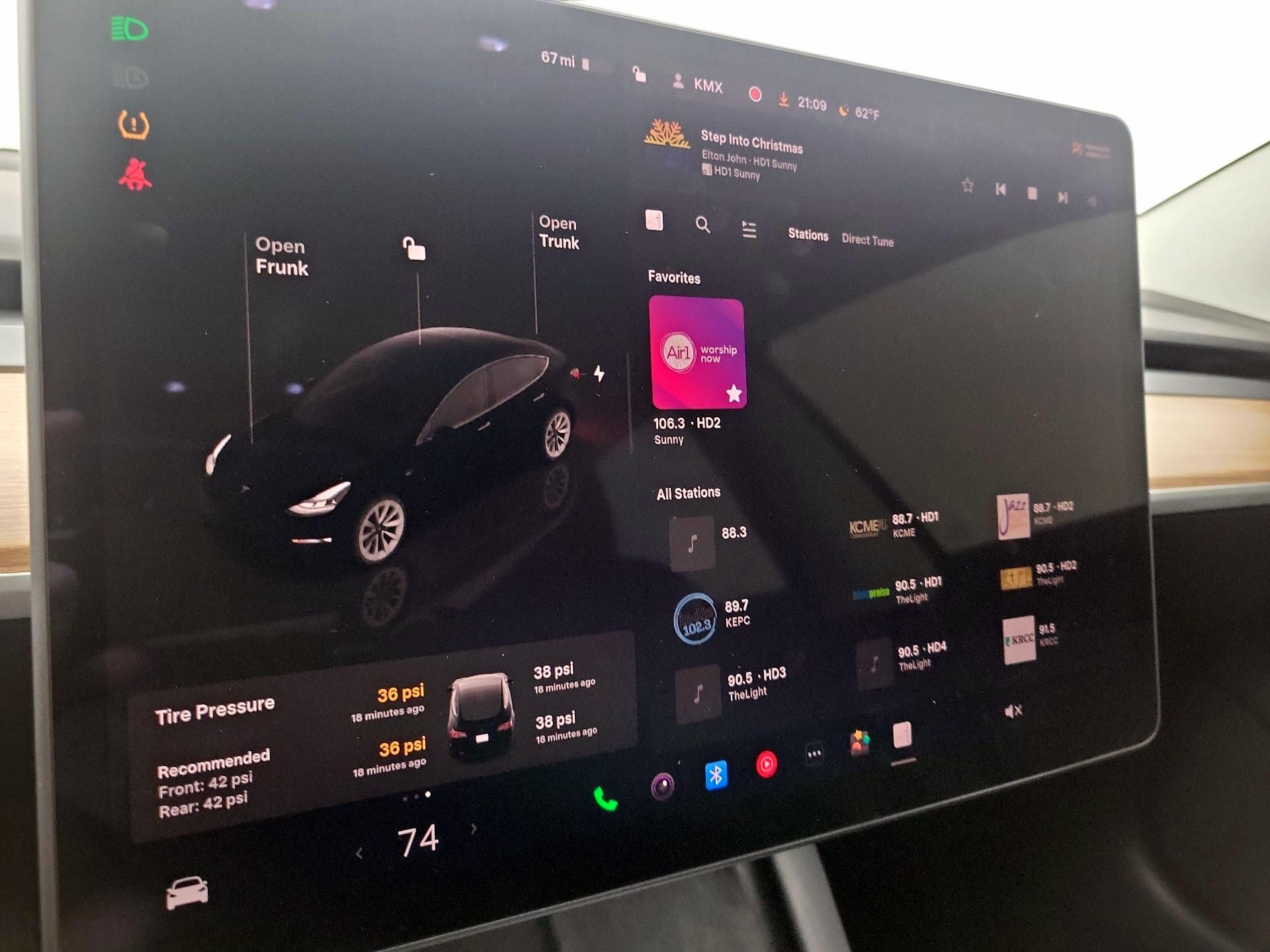 Thumbnail: 2023 Tesla Model 3 - 15