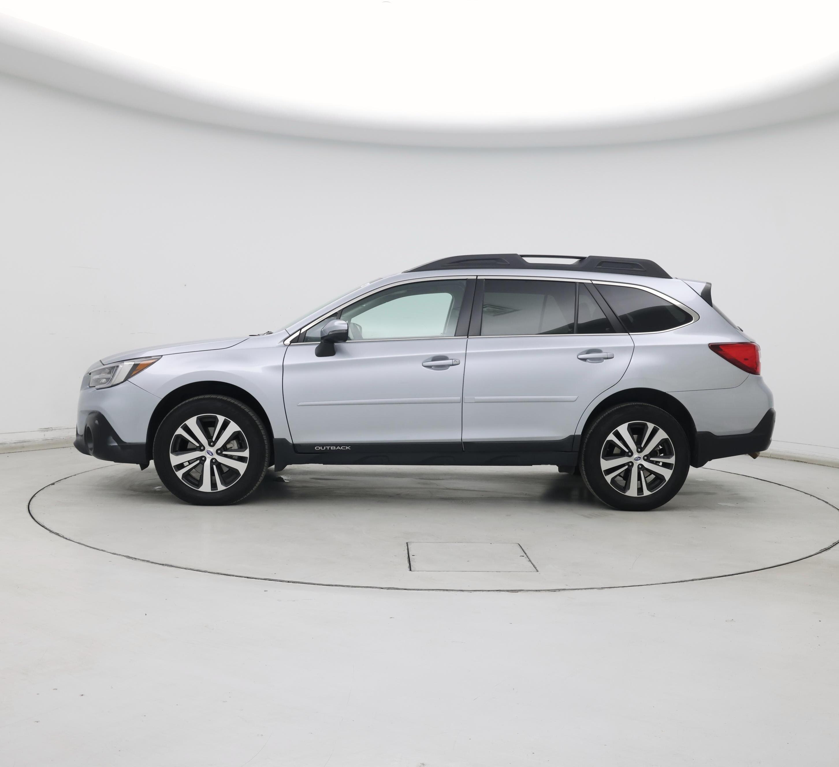 Thumbnail: 2018 Subaru Outback - 3