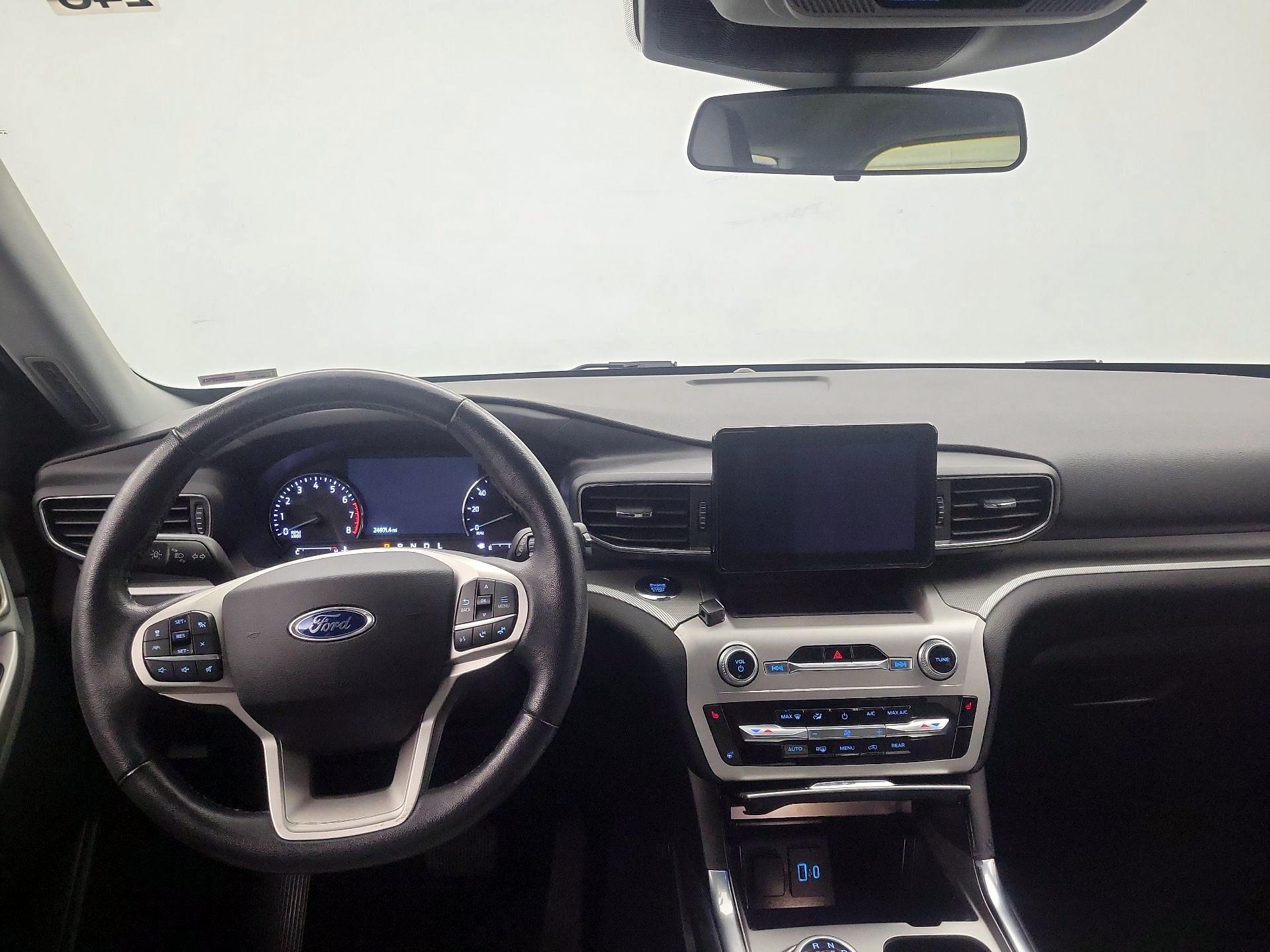 Thumbnail: 2021 Ford Explorer - 9