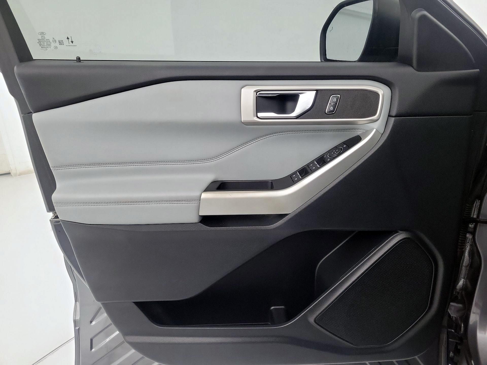 Thumbnail: 2021 Ford Explorer - 12