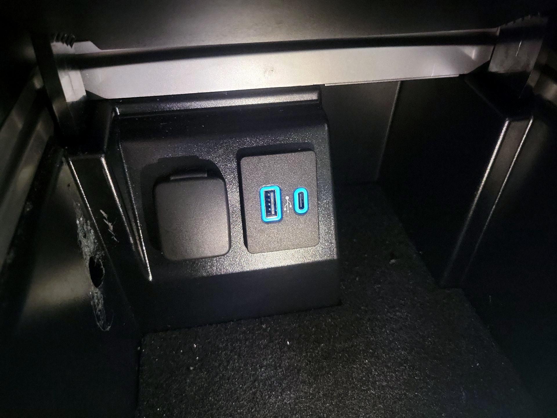 Thumbnail: 2021 Ford Explorer - 19