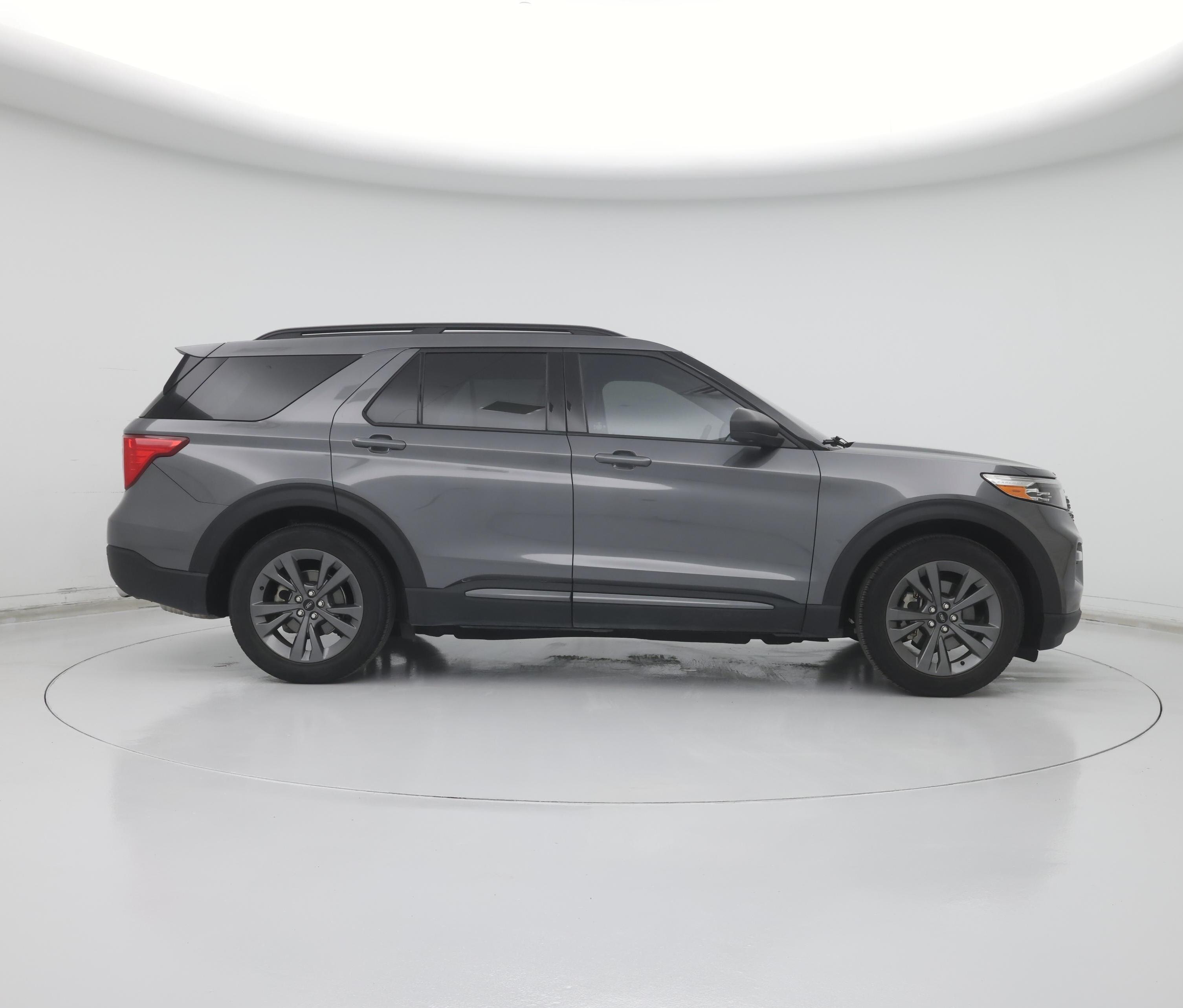 Thumbnail: 2021 Ford Explorer - 7