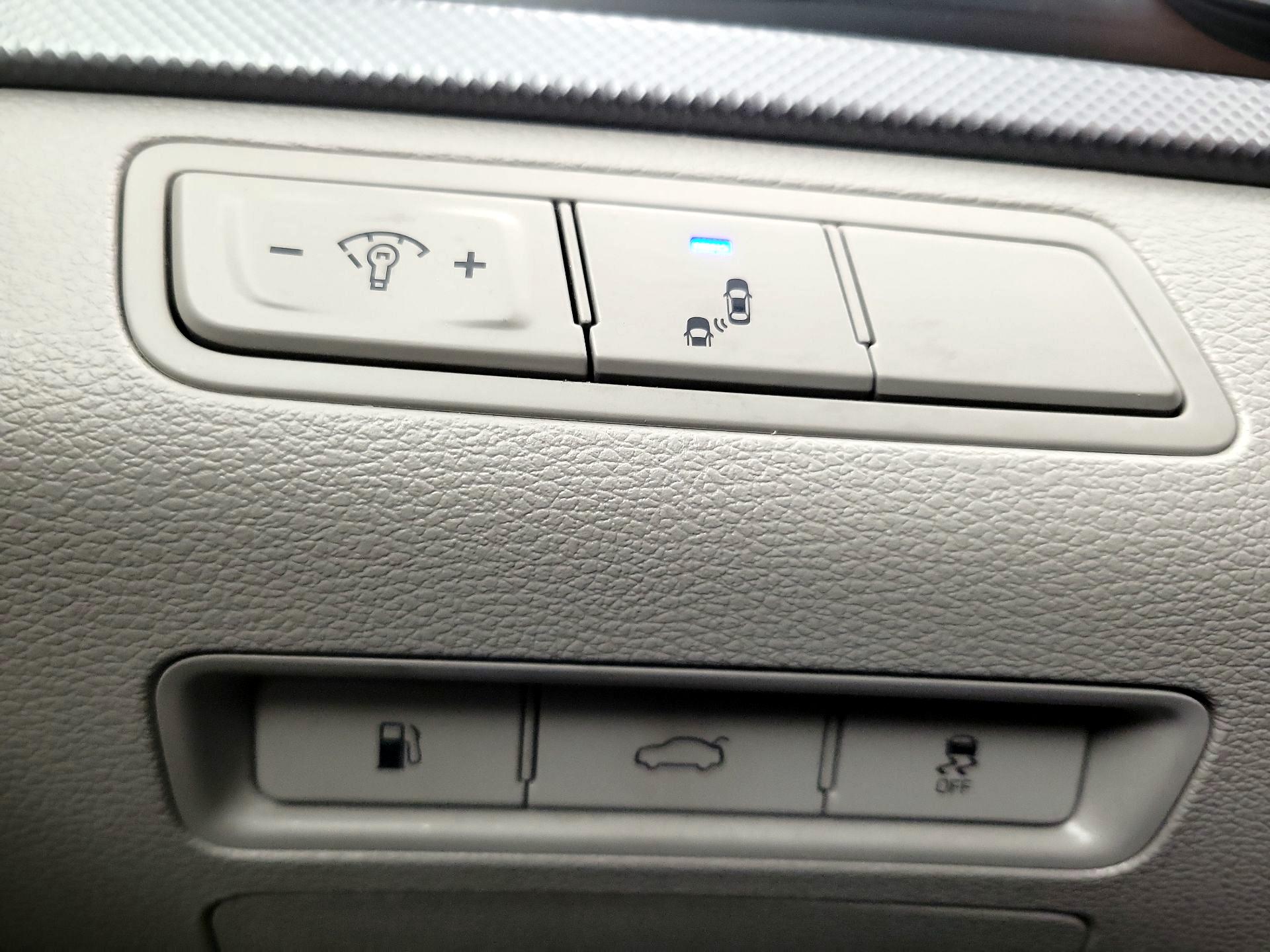 Thumbnail: 2018 Hyundai Sonata - 13