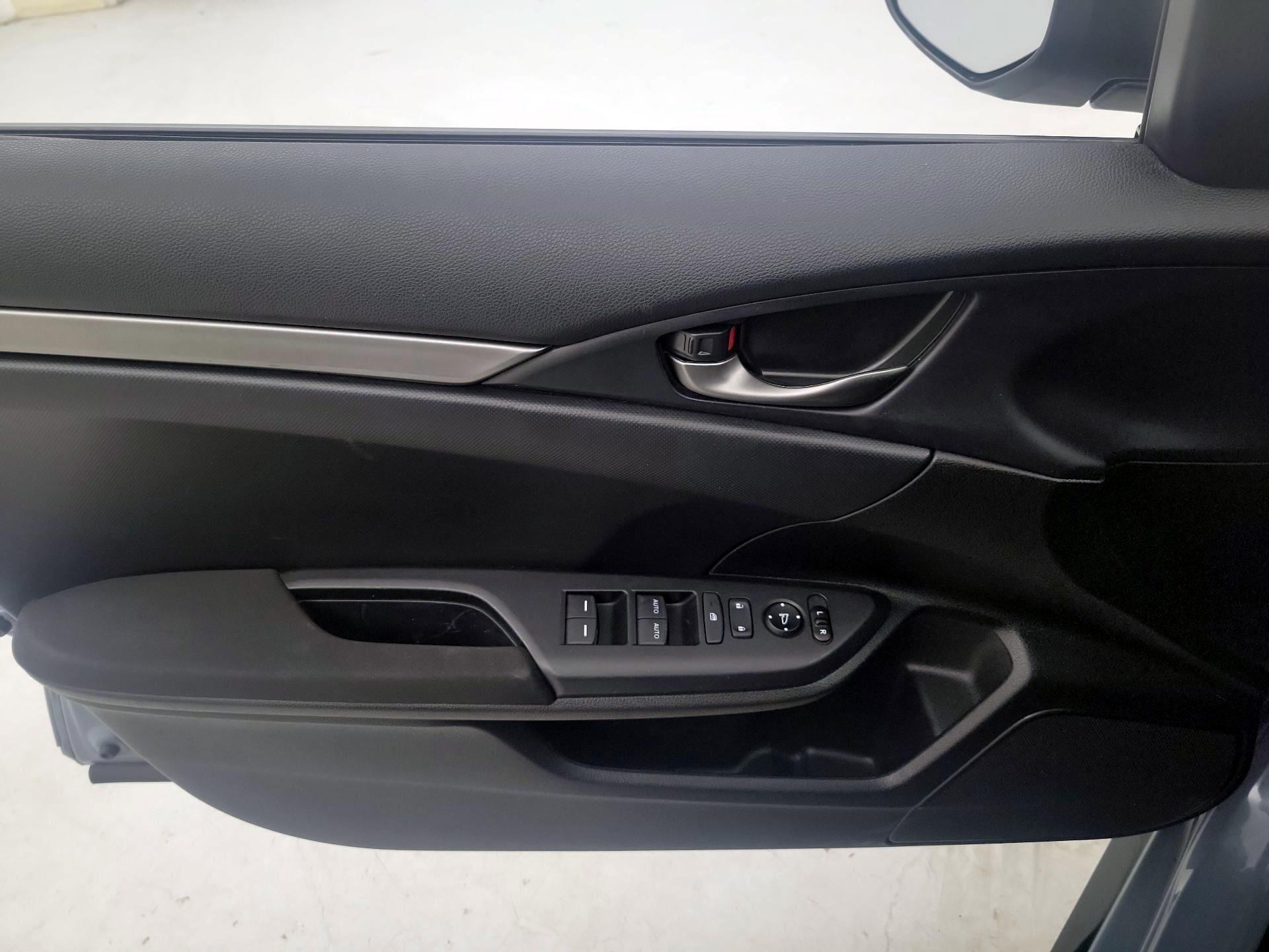 Thumbnail: 2018 Honda Civic - 12