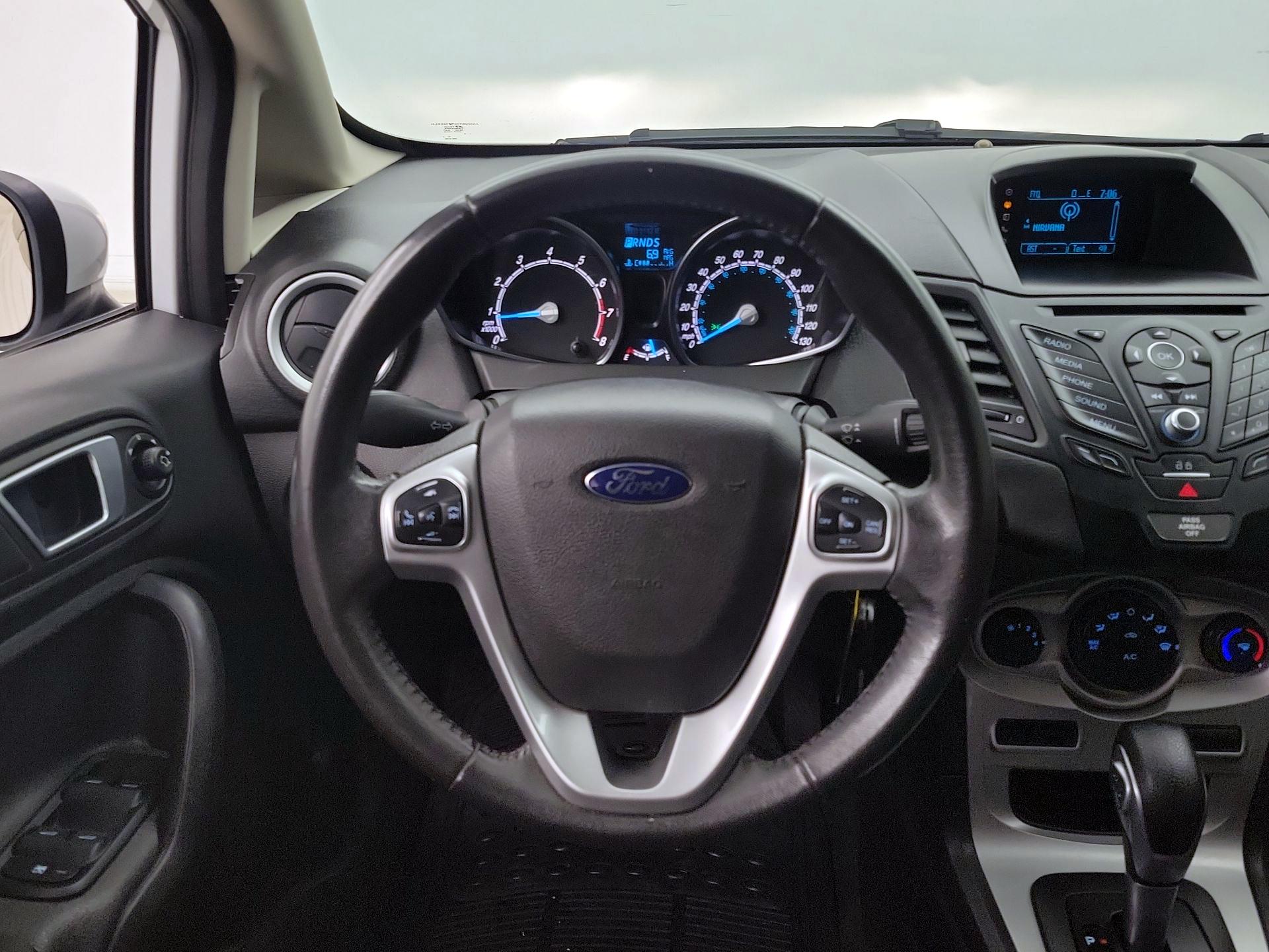 Thumbnail: 2015 Ford Fiesta - 10