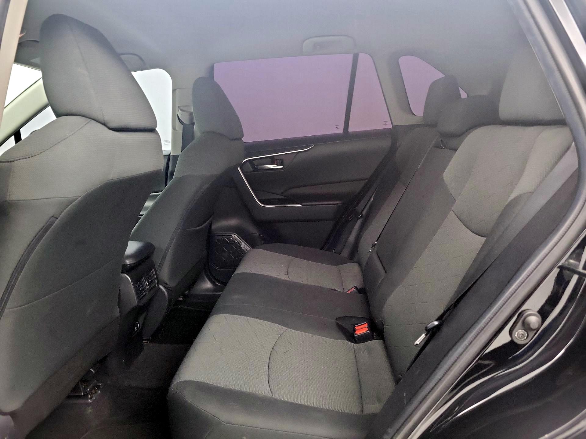 Thumbnail: 2020 Toyota RAV4 - 19