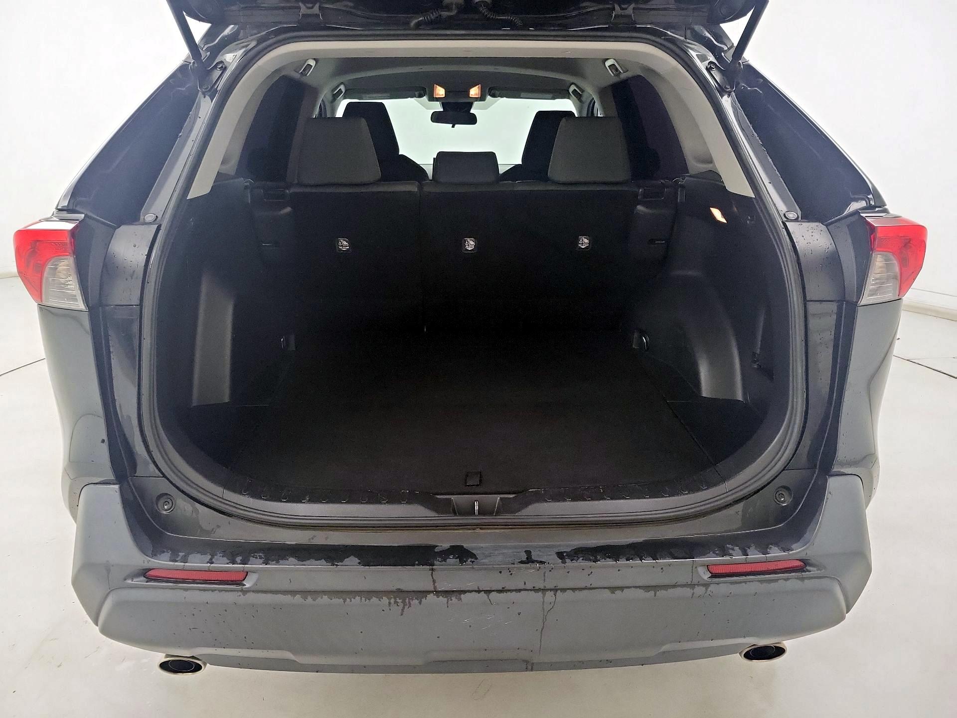 Thumbnail: 2020 Toyota RAV4 - 20