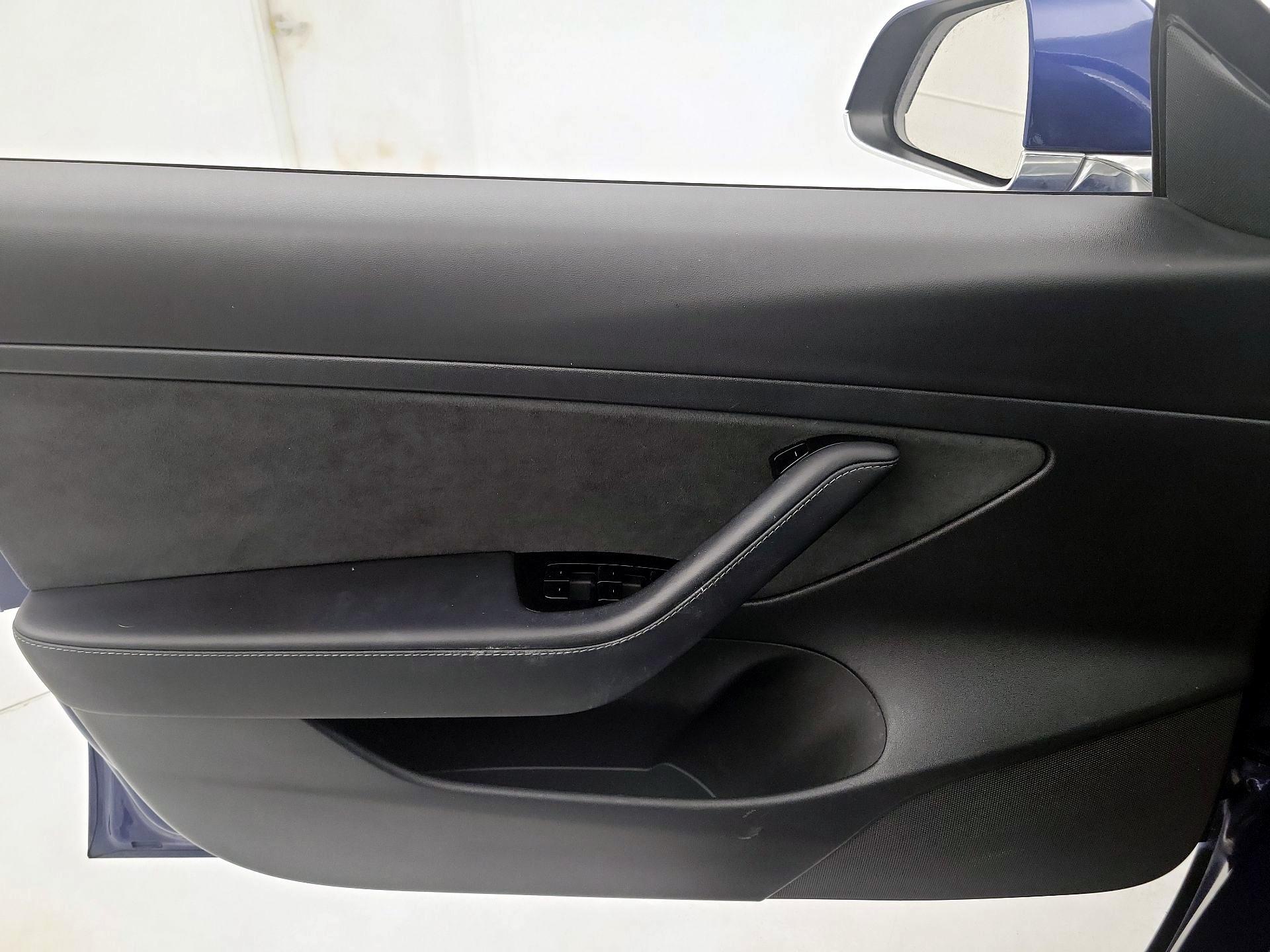 Thumbnail: 2020 Tesla Model 3 - 12