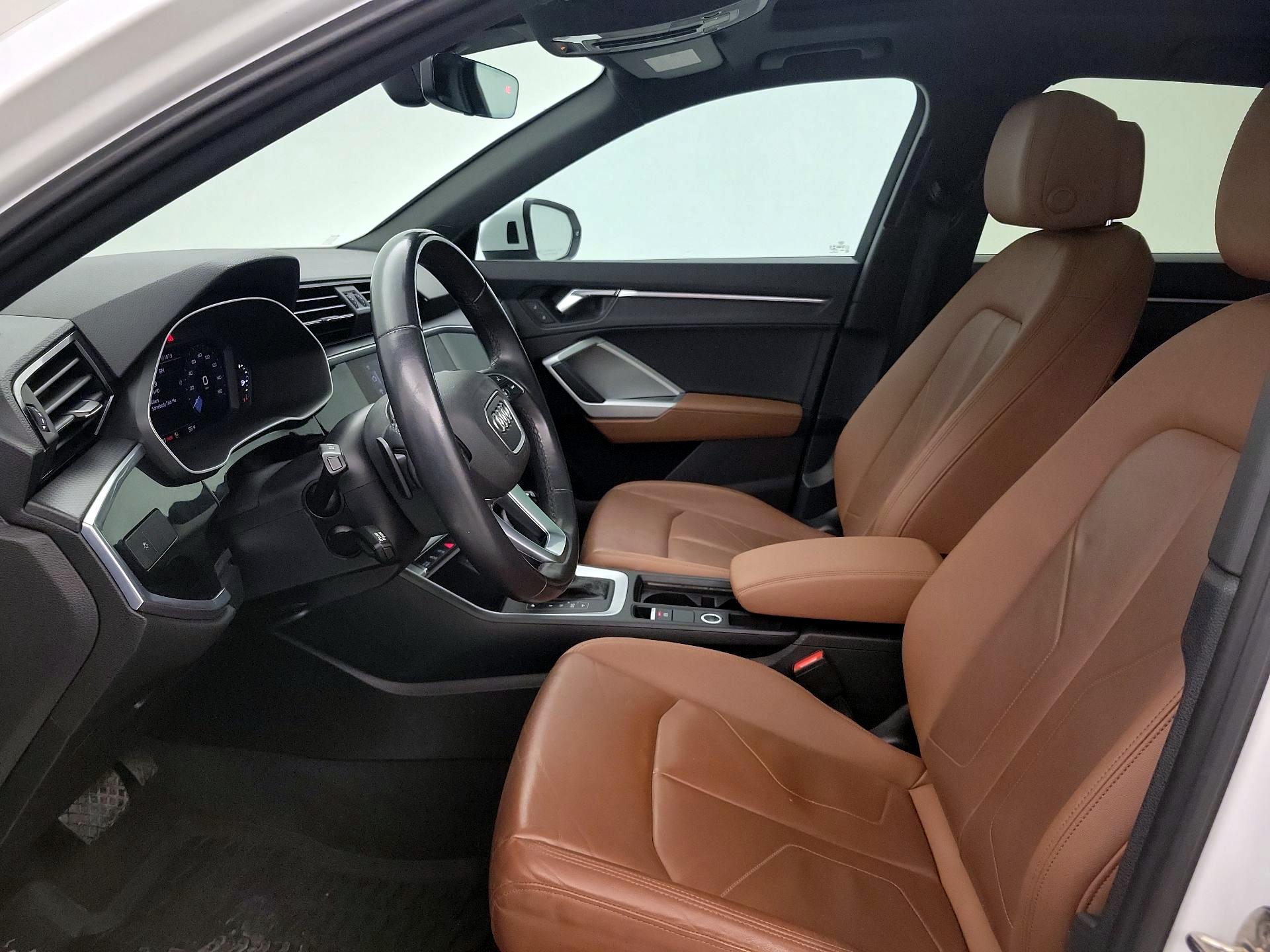 Thumbnail: 2021 Audi Q3 - 11