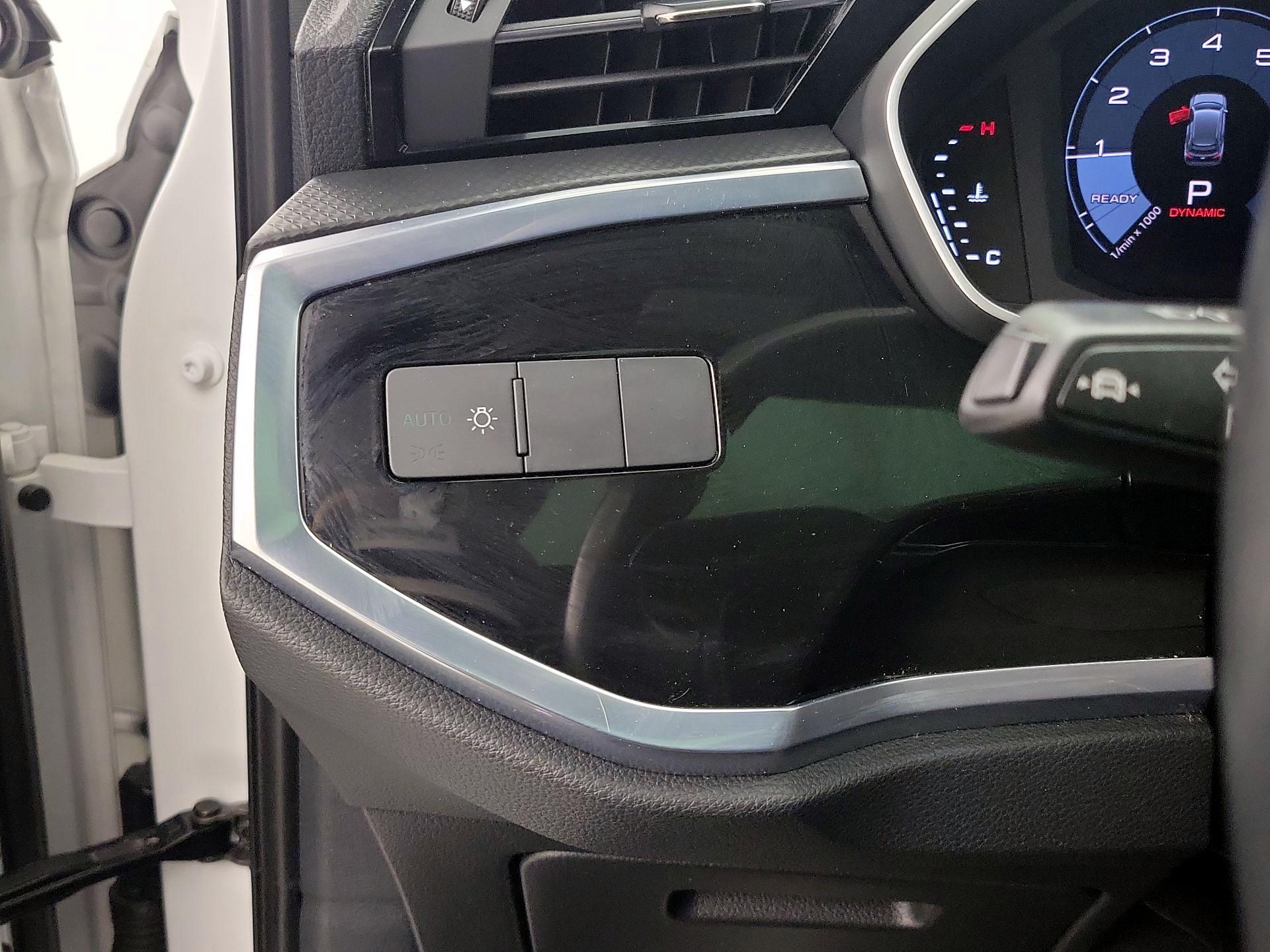 Thumbnail: 2021 Audi Q3 - 13