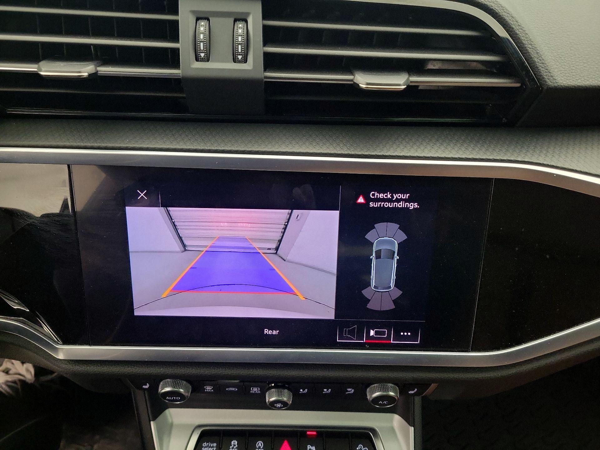 Thumbnail: 2021 Audi Q3 - 14