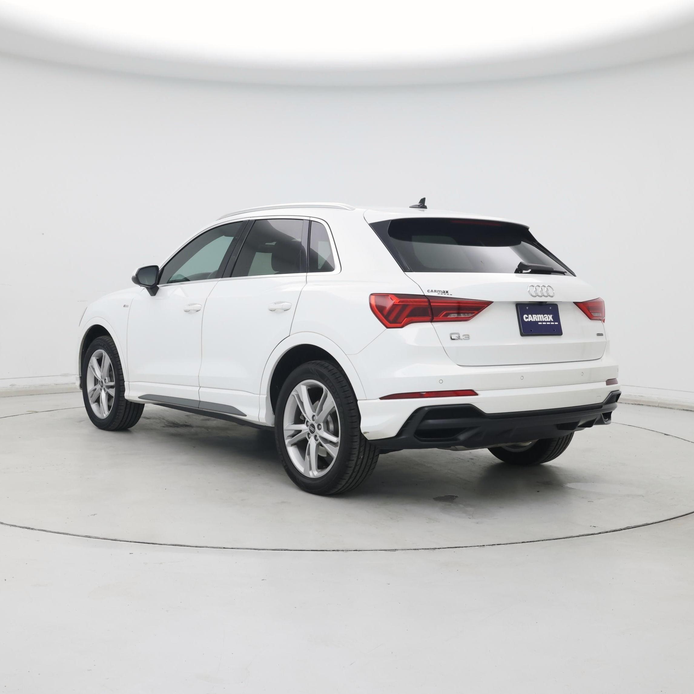 Thumbnail: 2021 Audi Q3 - 2