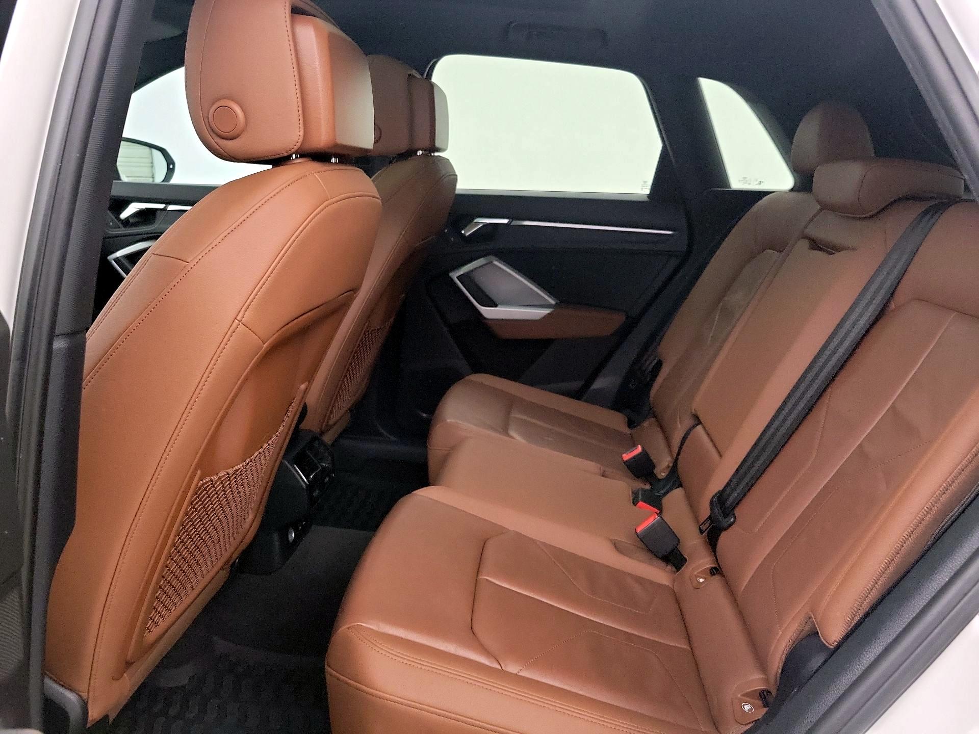 Thumbnail: 2021 Audi Q3 - 20