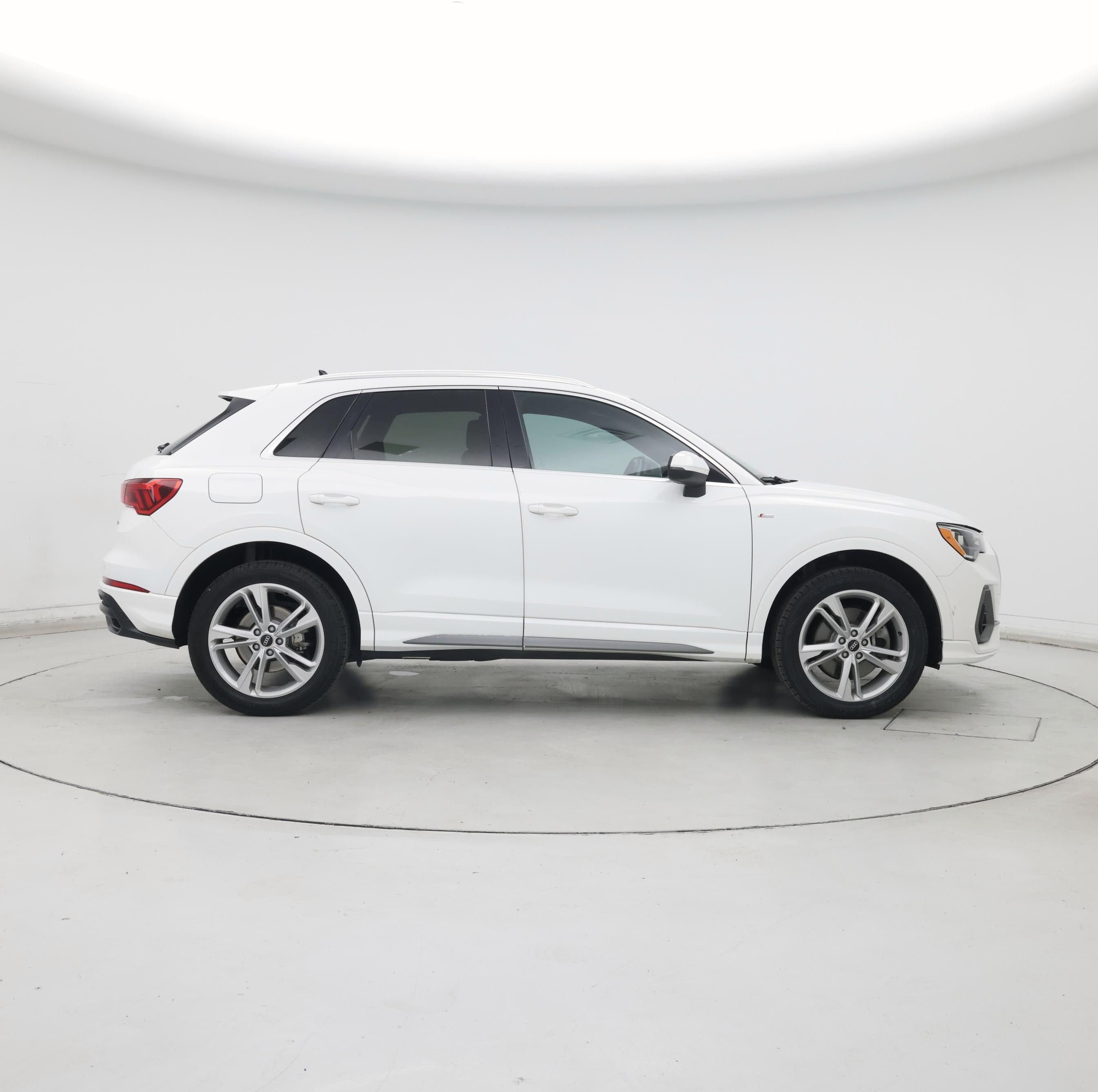 Thumbnail: 2021 Audi Q3 - 7