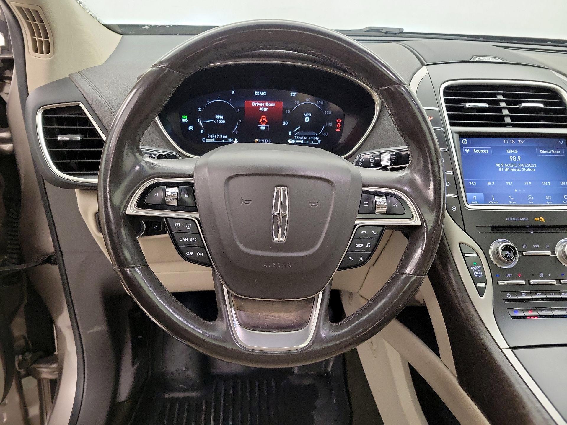 Thumbnail: 2019 Lincoln Nautilus - 10