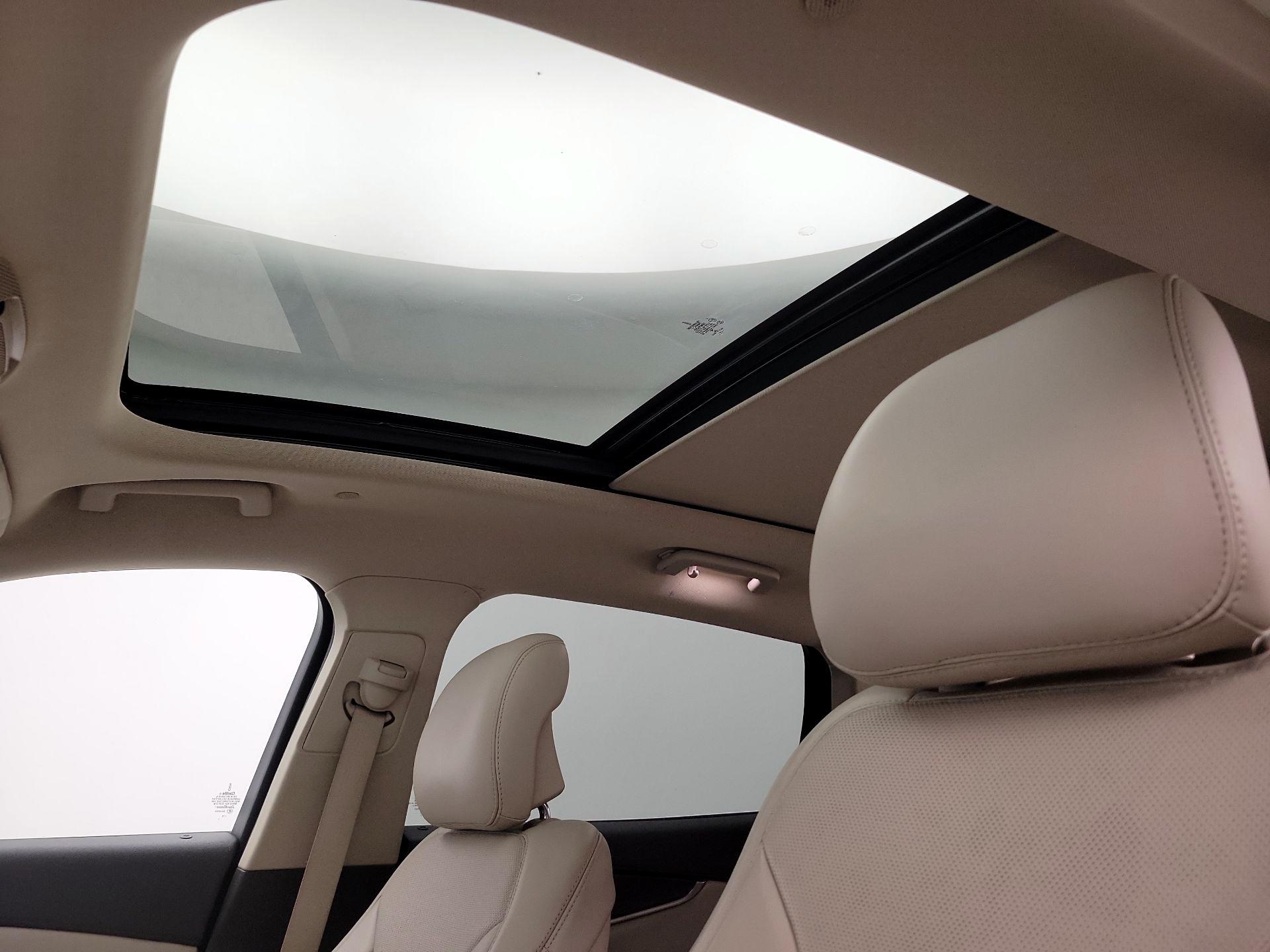 Thumbnail: 2019 Lincoln Nautilus - 19