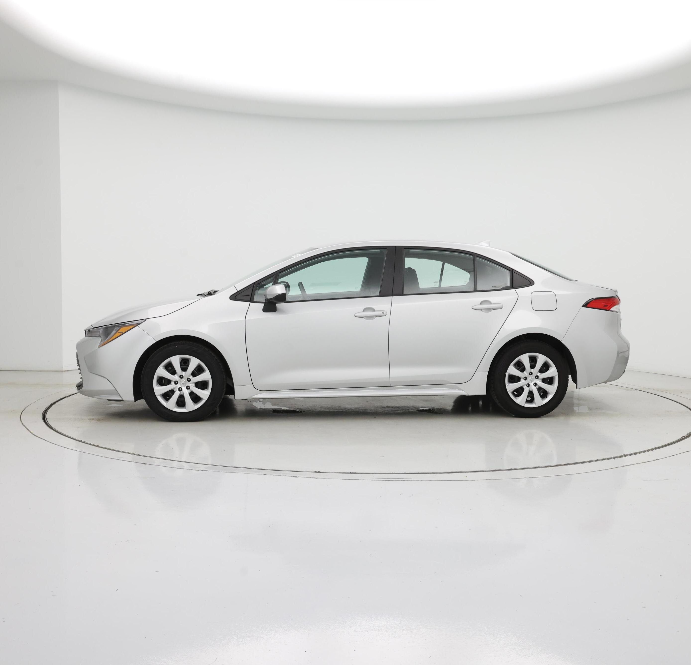 Thumbnail: 2024 Toyota Corolla - 3