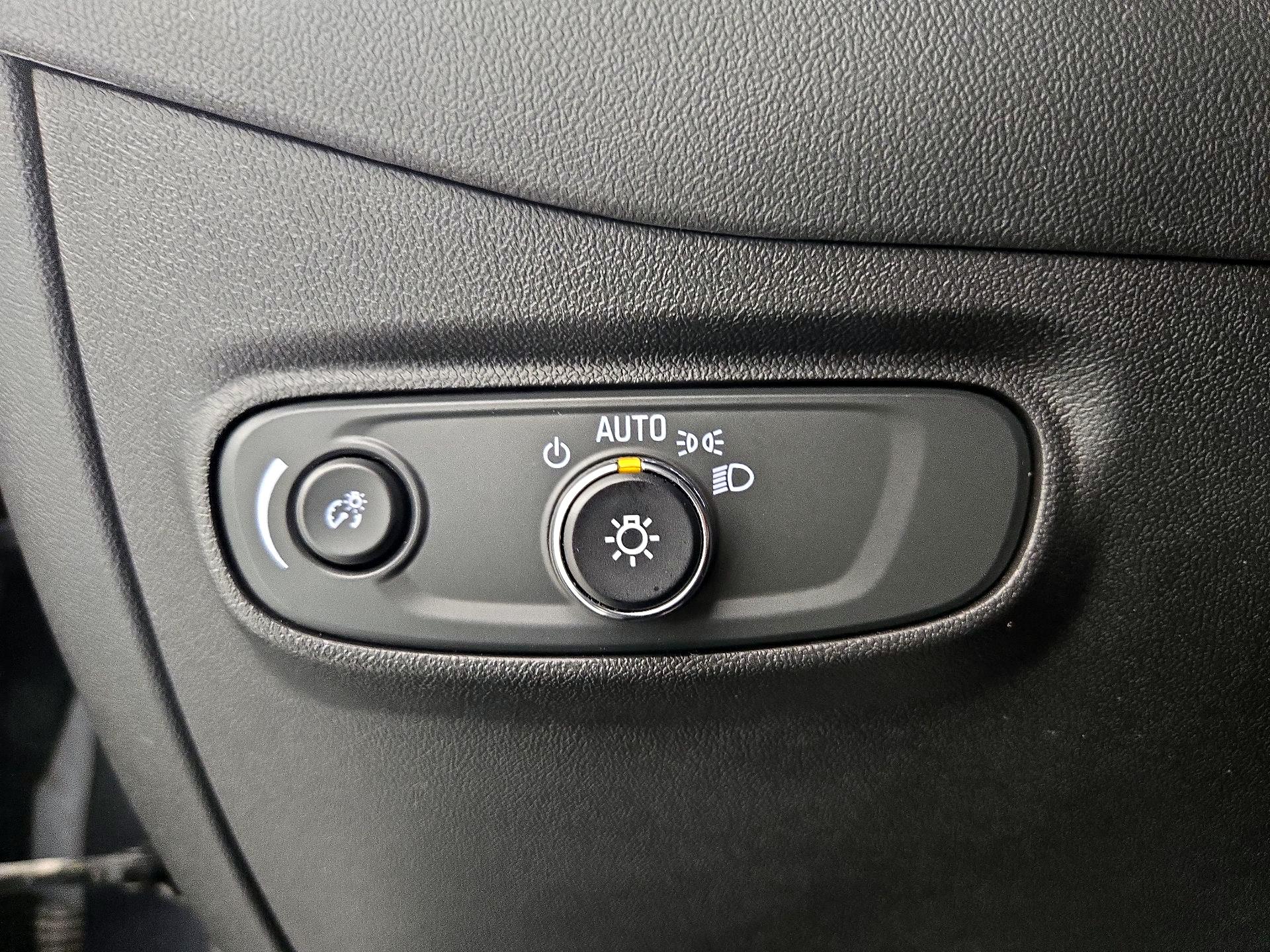 Thumbnail: 2023 Chevrolet Equinox - 13