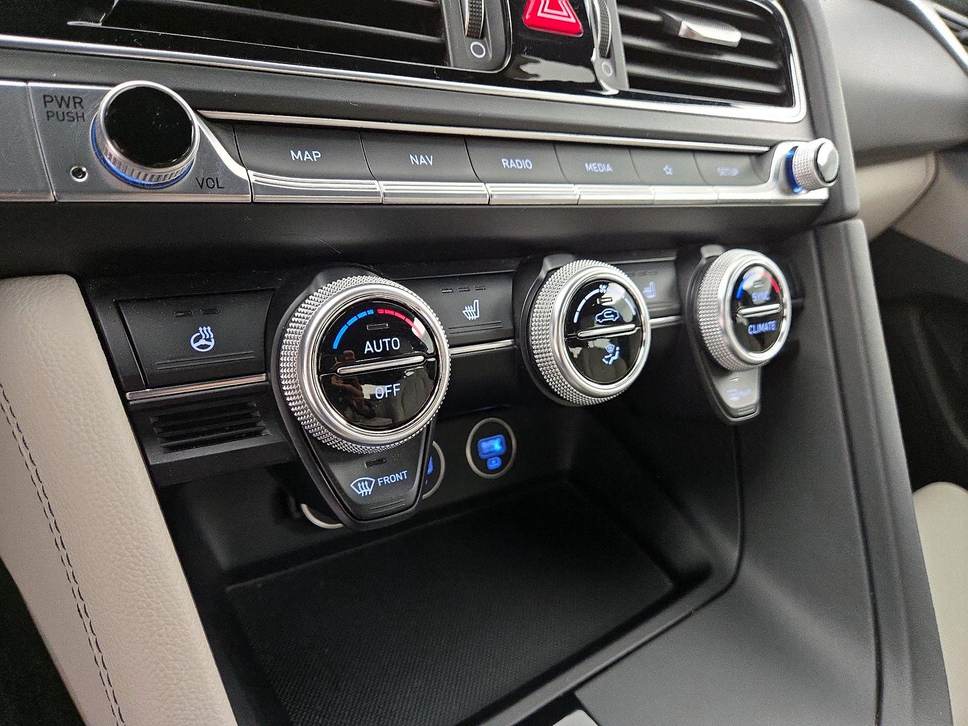 Thumbnail: 2023 Genesis G70 - 17