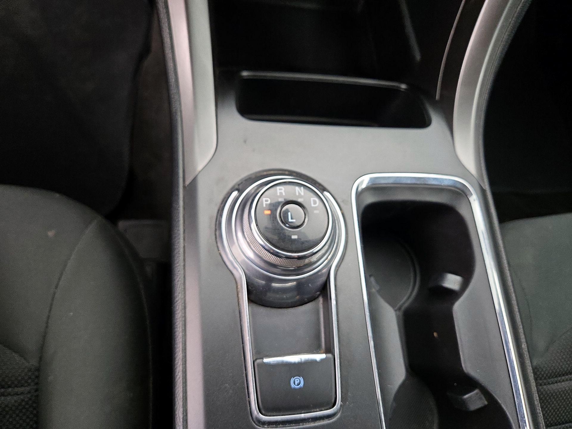 Thumbnail: 2020 Ford Fusion - 18