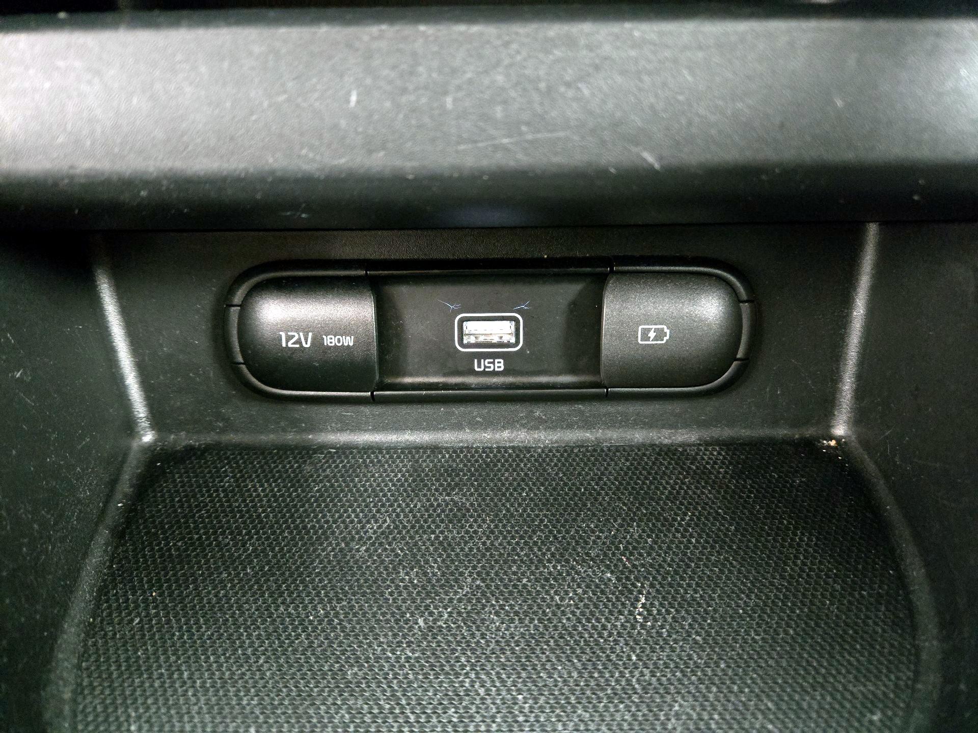 Thumbnail: 2023 Kia Seltos - 18