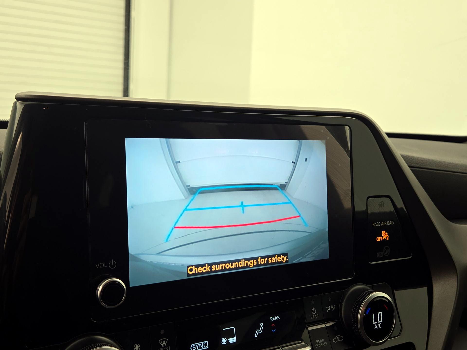 Thumbnail: 2023 Toyota Highlander - 14