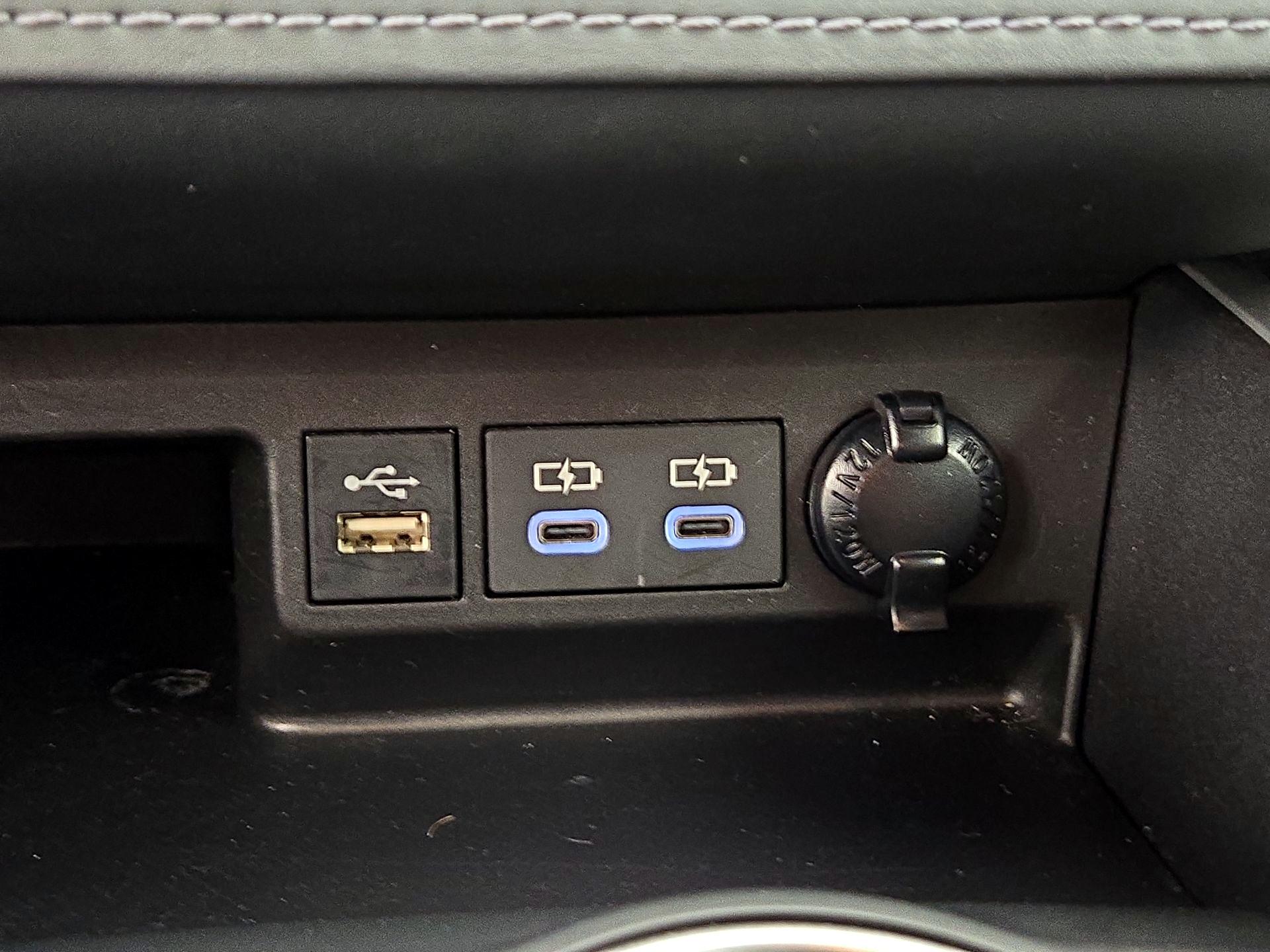 Thumbnail: 2023 Toyota Highlander - 18