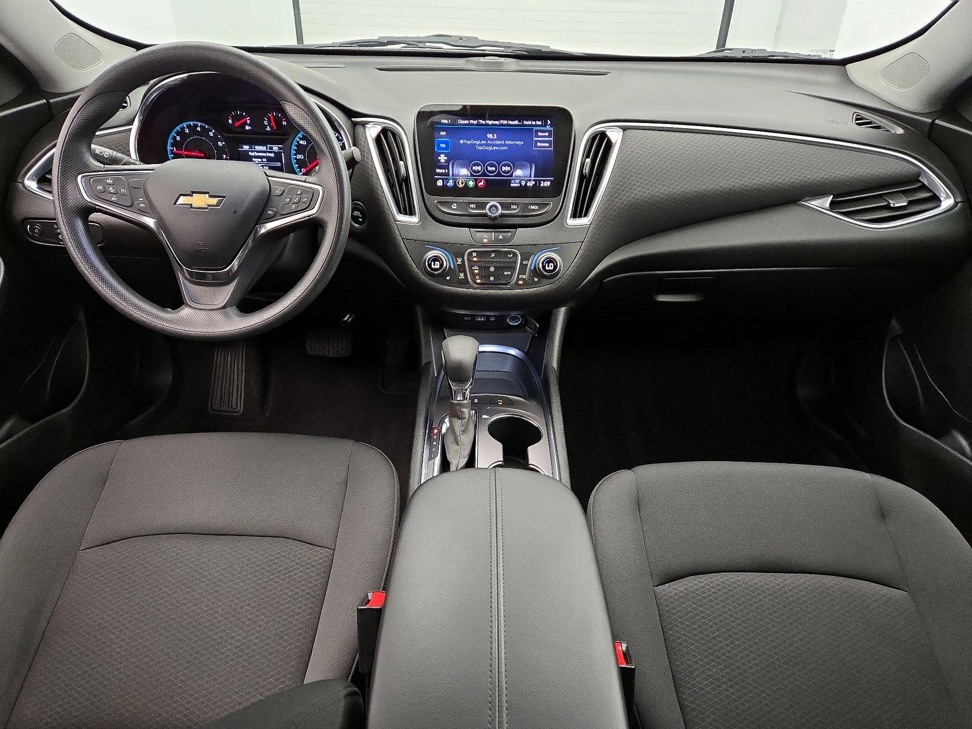 Thumbnail: 2021 Chevrolet Malibu - 9