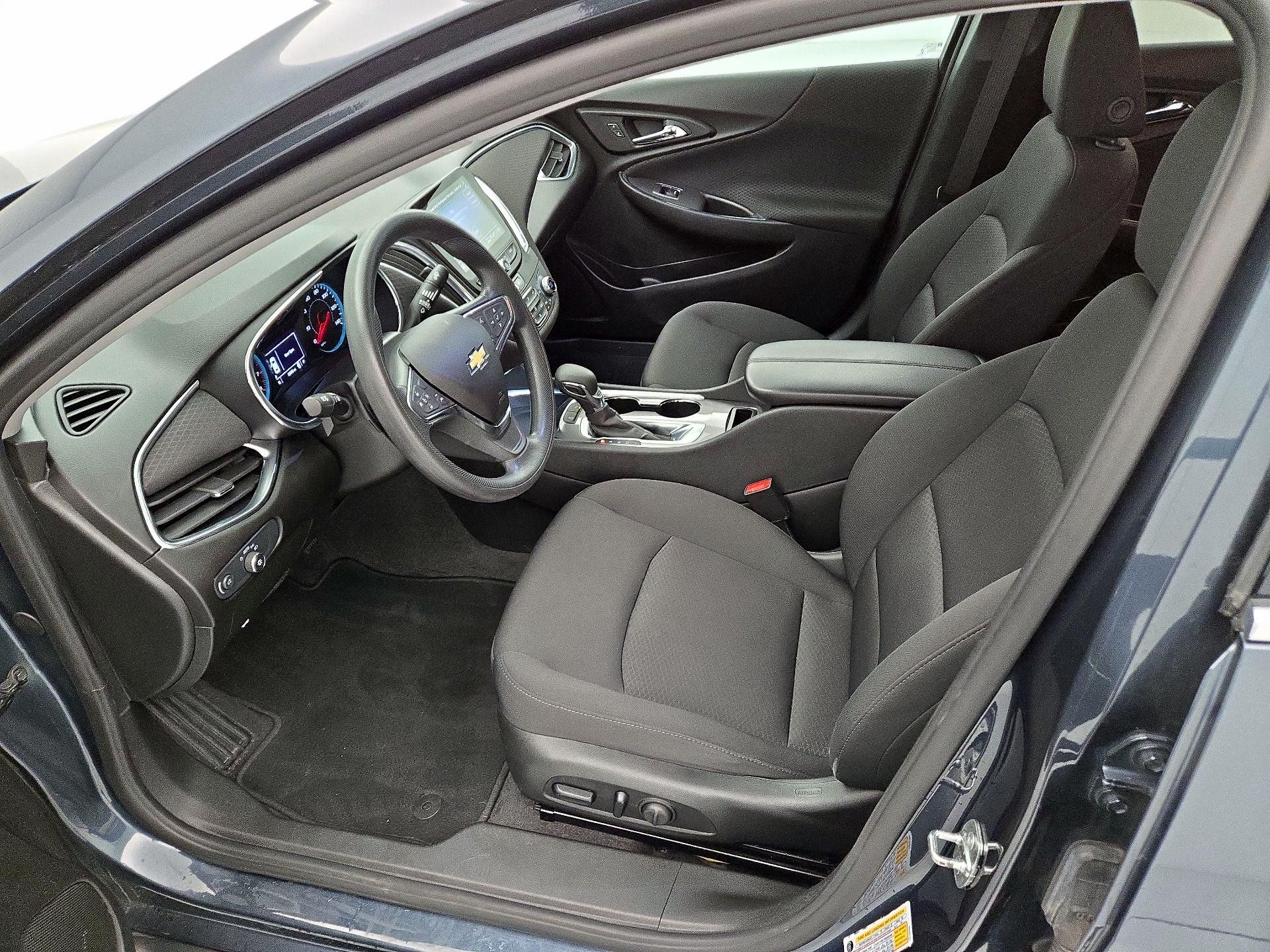 Thumbnail: 2021 Chevrolet Malibu - 11