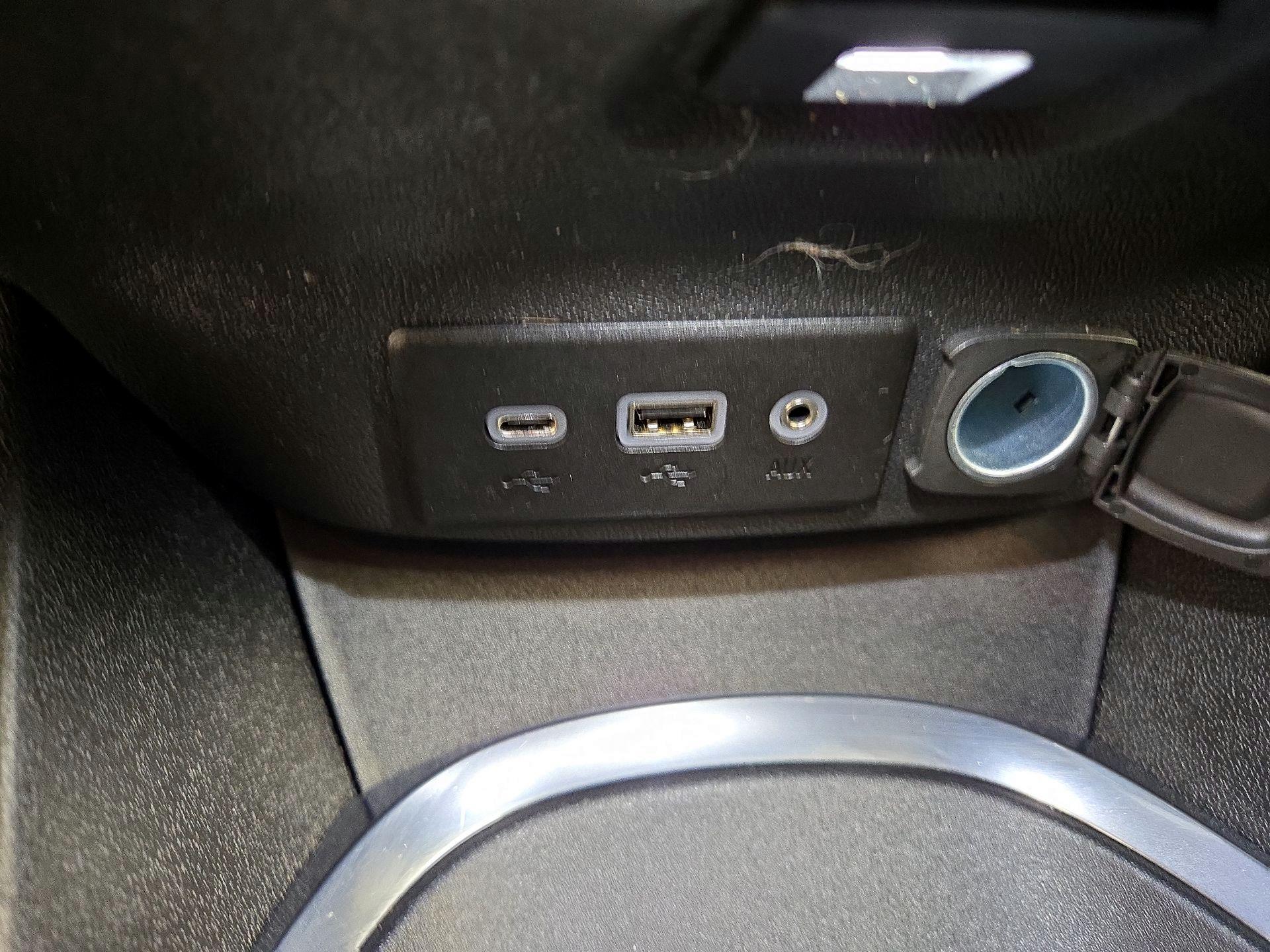 Thumbnail: 2021 Chevrolet Malibu - 18