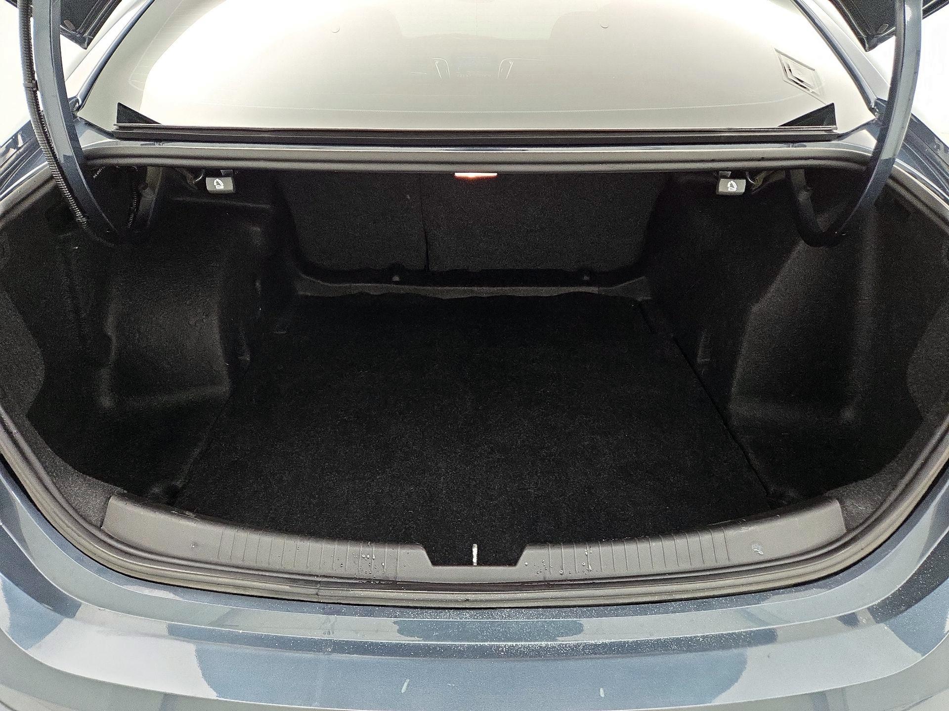 Thumbnail: 2021 Chevrolet Malibu - 20