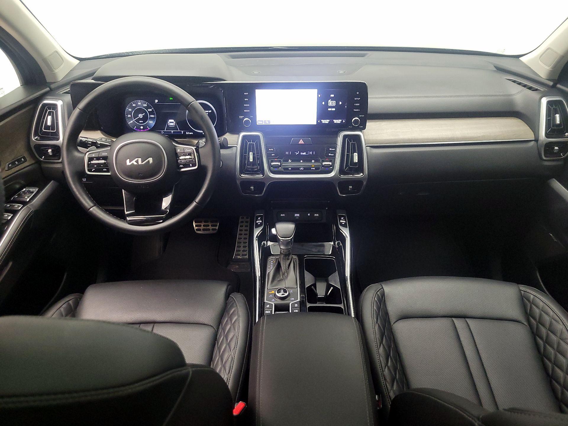 Thumbnail: 2023 Kia Sorento - 9