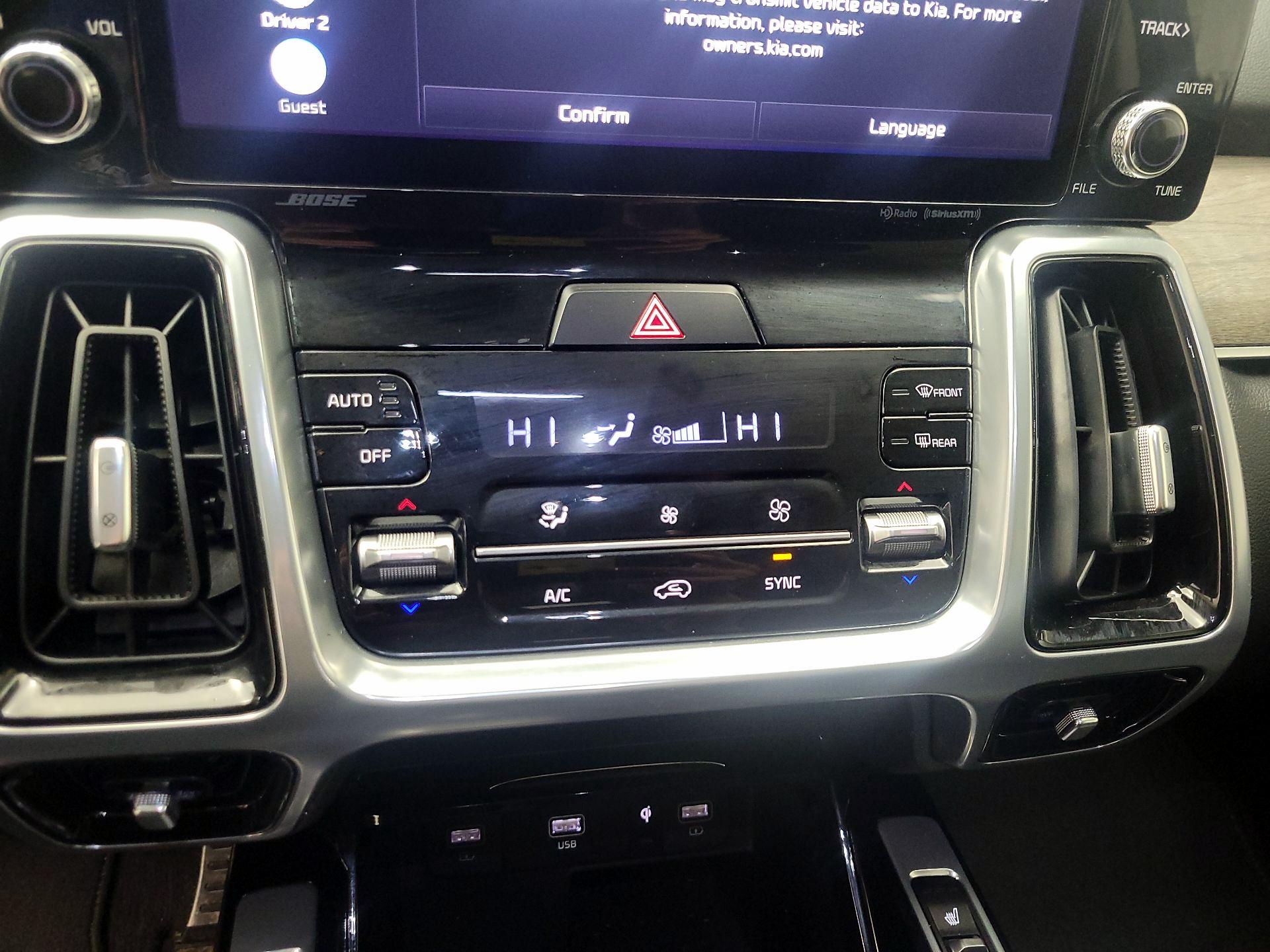 Thumbnail: 2023 Kia Sorento - 17