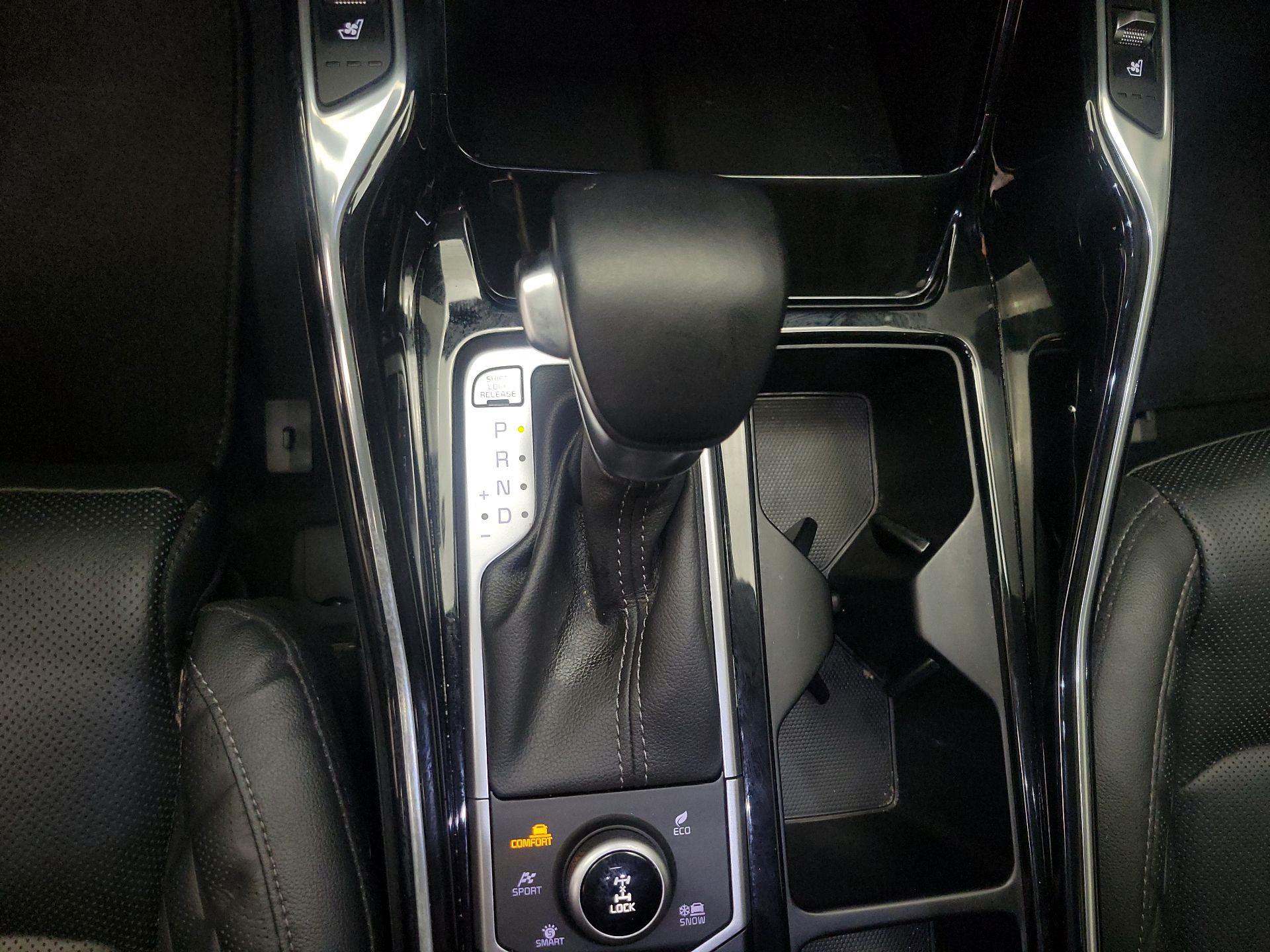 Thumbnail: 2023 Kia Sorento - 18