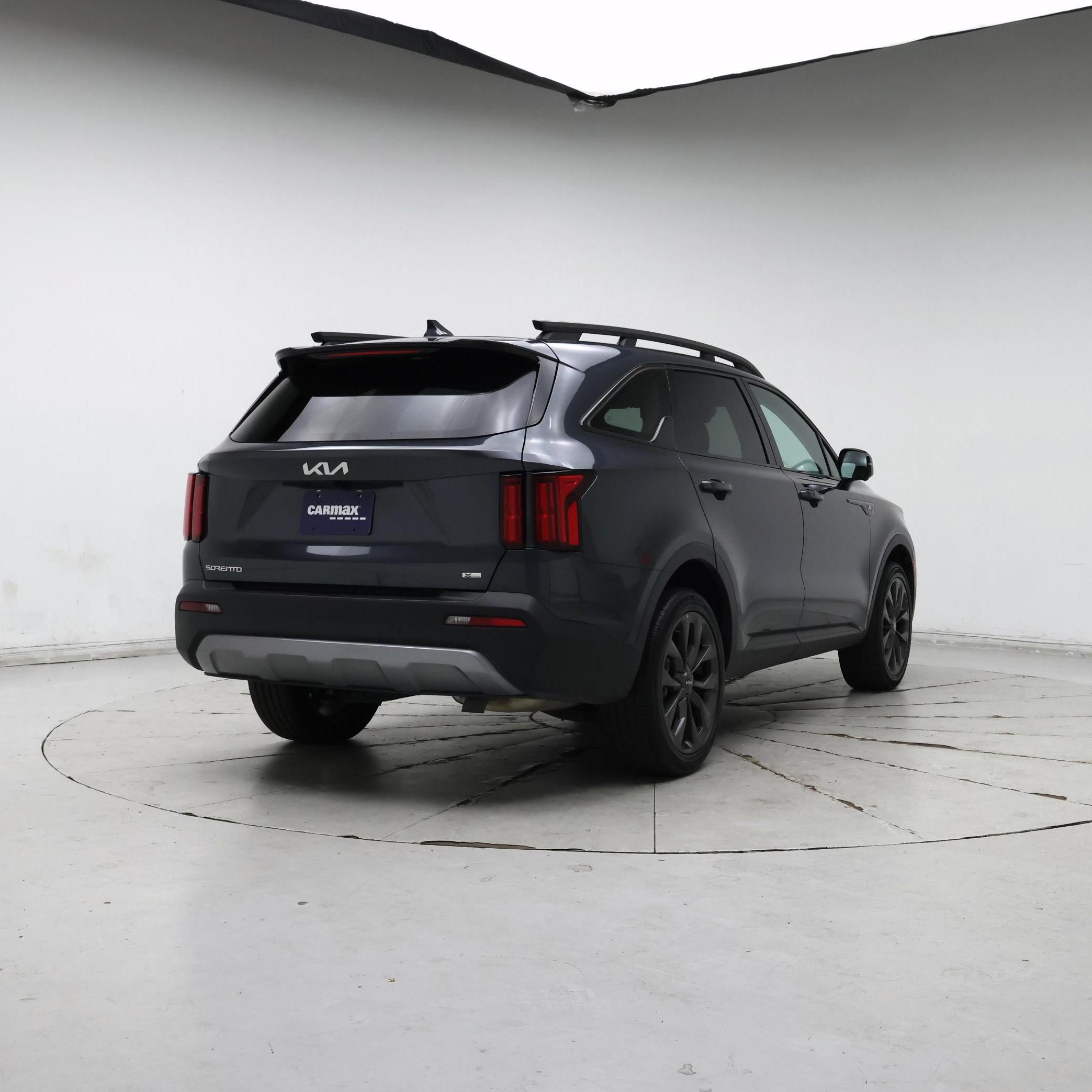 Thumbnail: 2023 Kia Sorento - 8