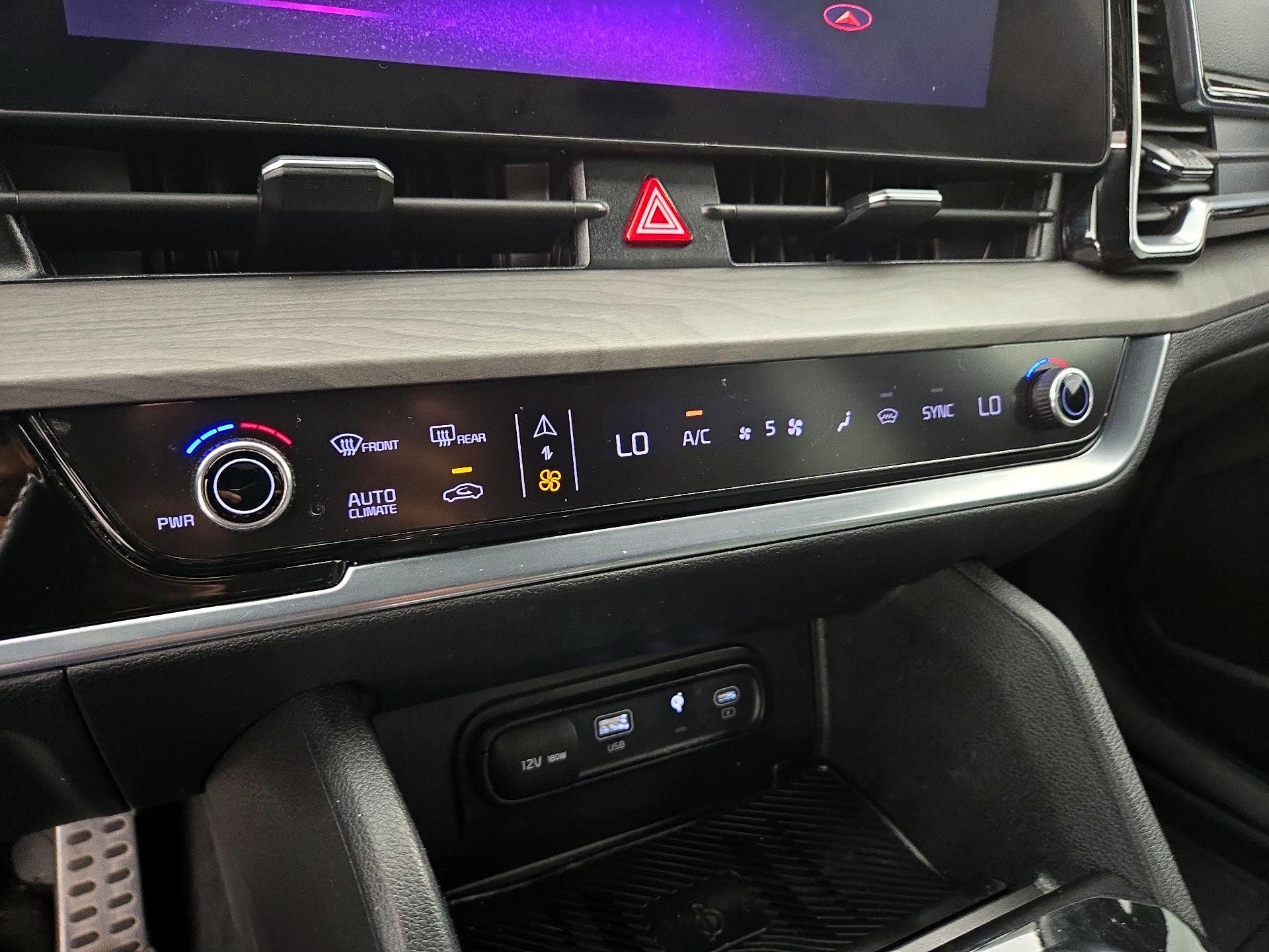 Thumbnail: 2023 Kia Sportage - 17