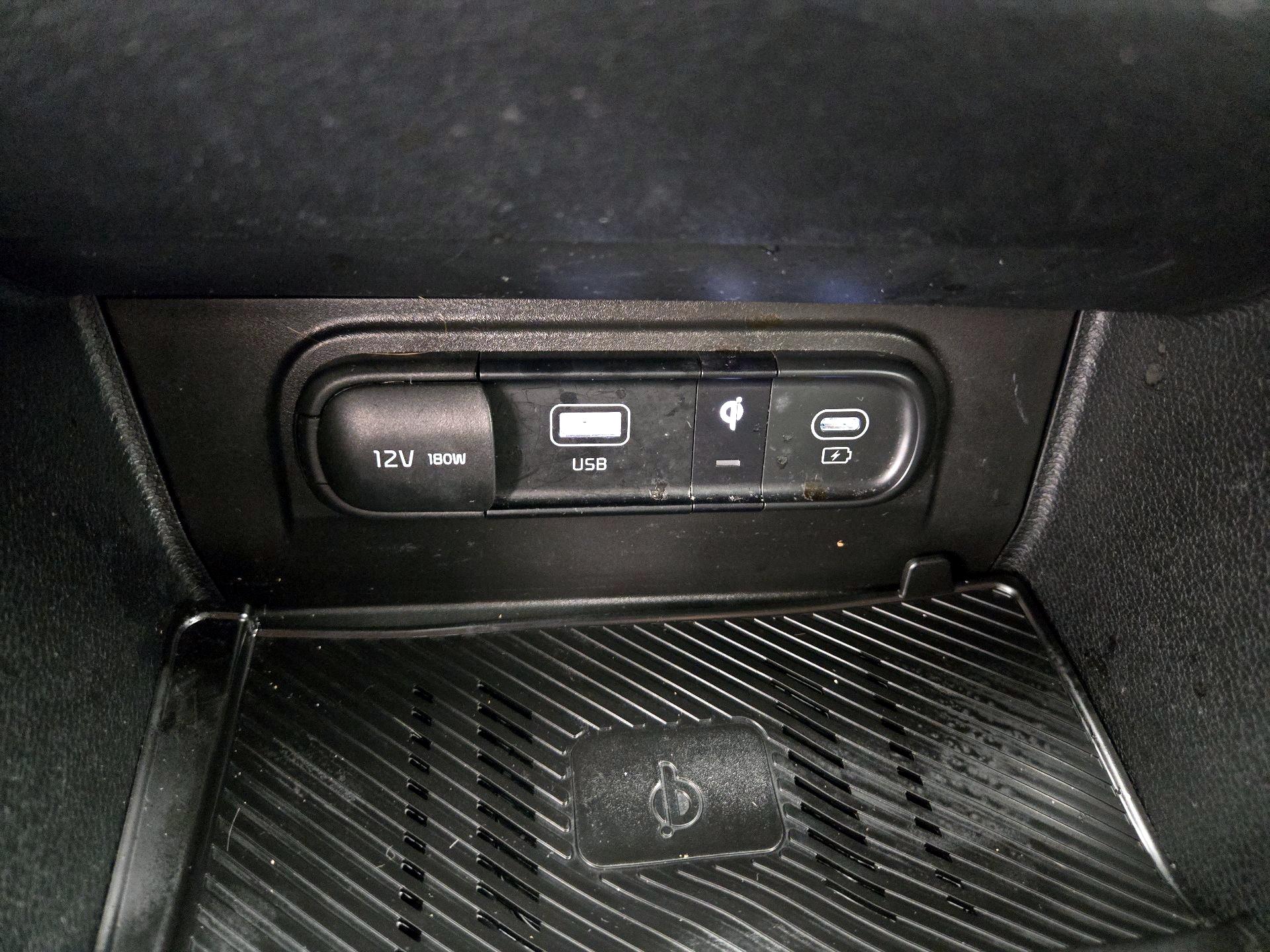 Thumbnail: 2023 Kia Sportage - 19