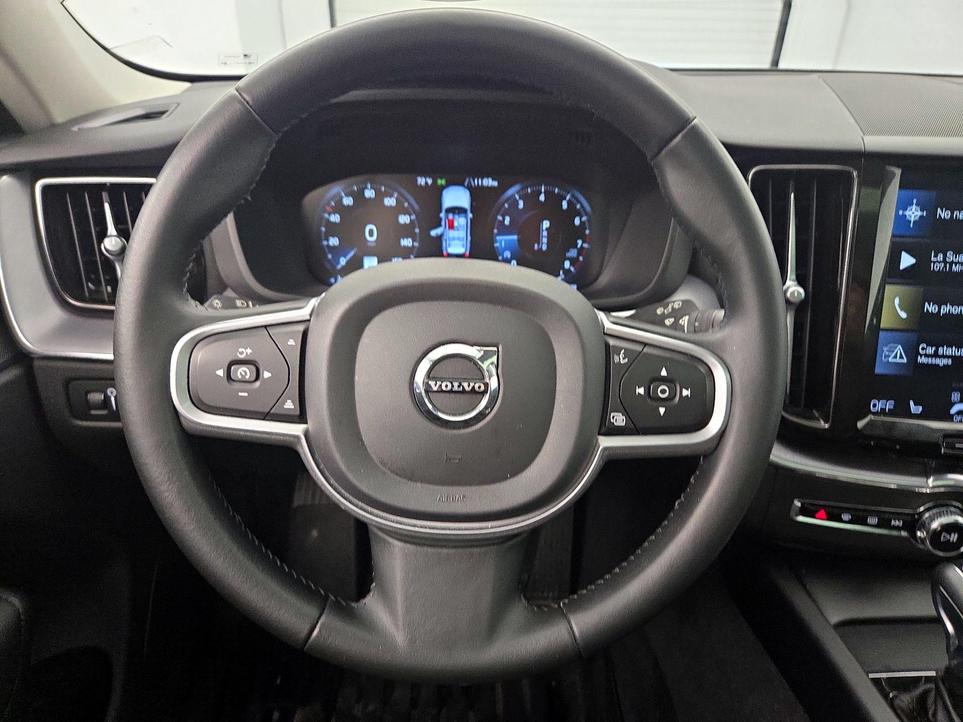 Thumbnail: 2020 Volvo XC60 - 10