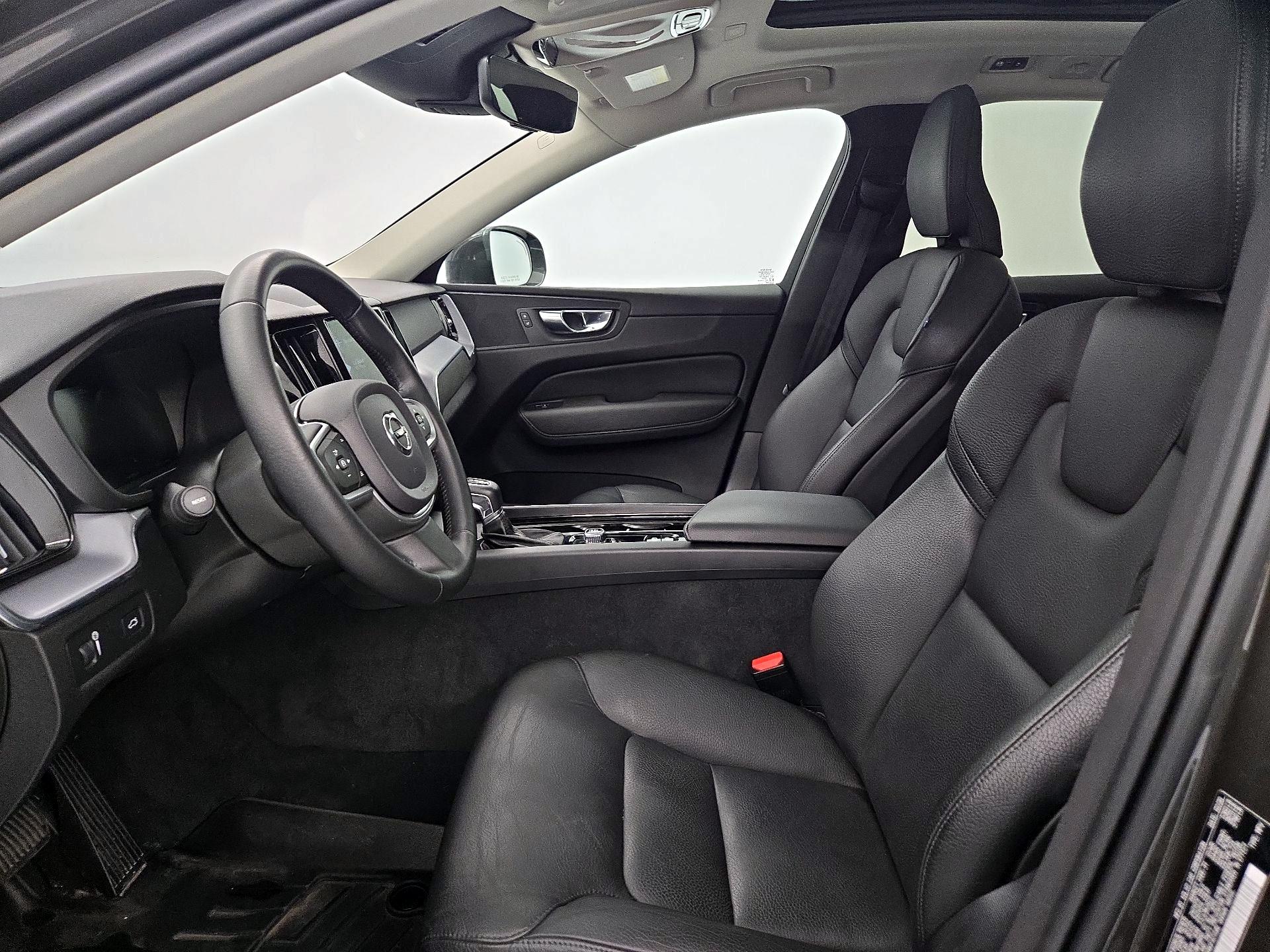 Thumbnail: 2020 Volvo XC60 - 11