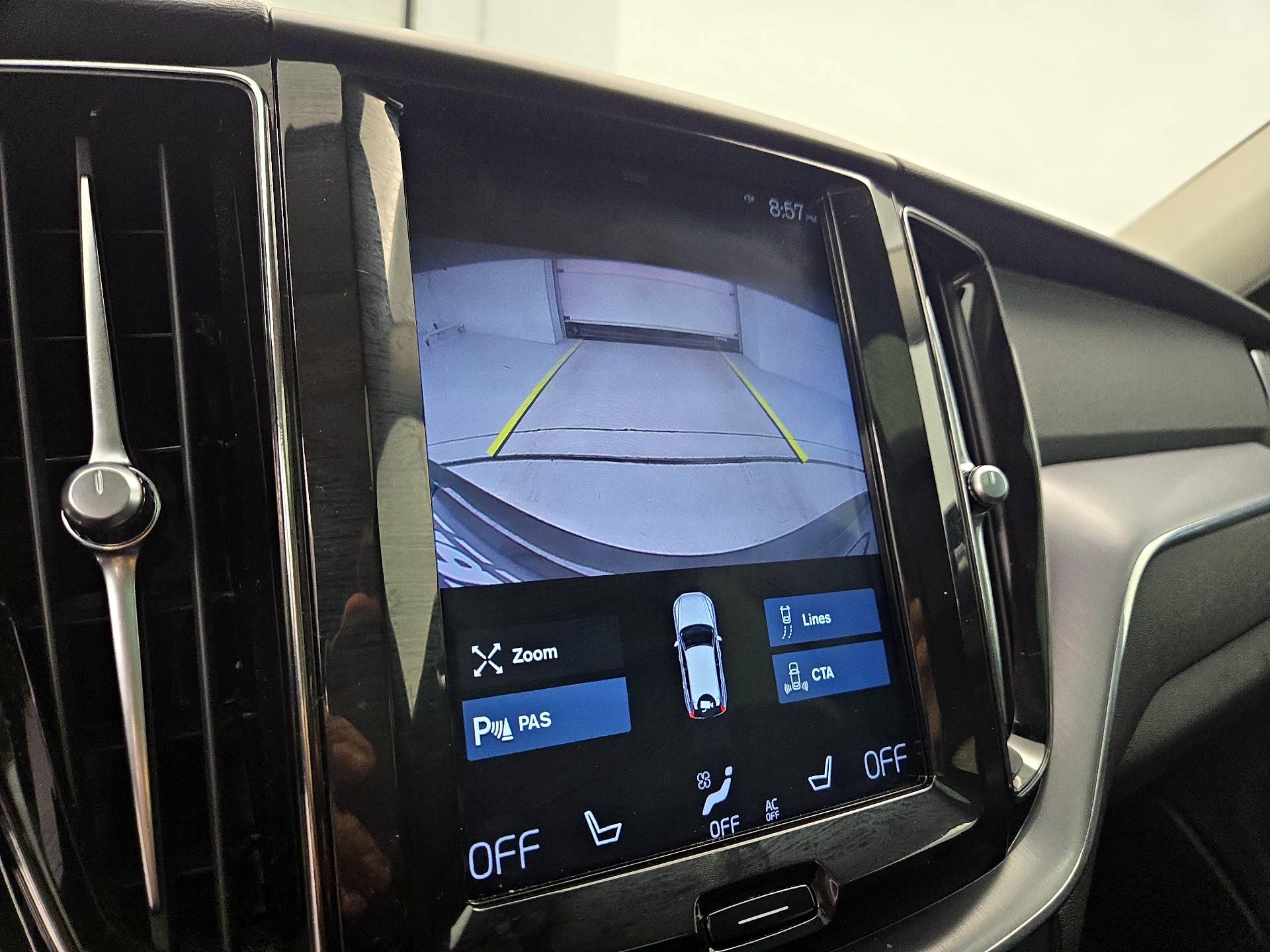 Thumbnail: 2020 Volvo XC60 - 14