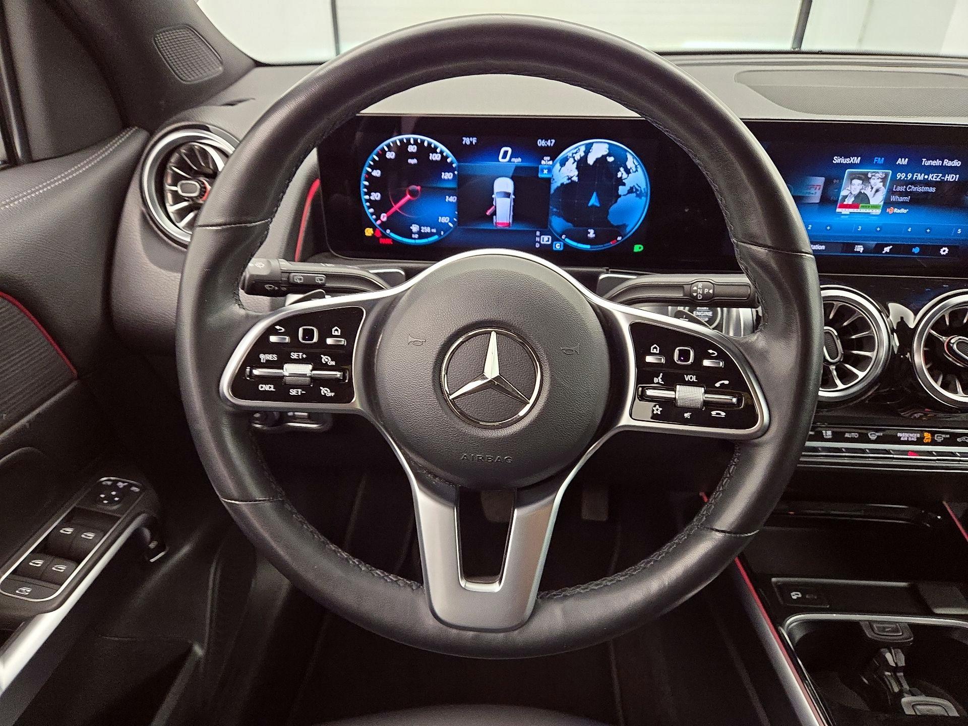 Thumbnail: 2023 Mercedes-Benz GLB - 10