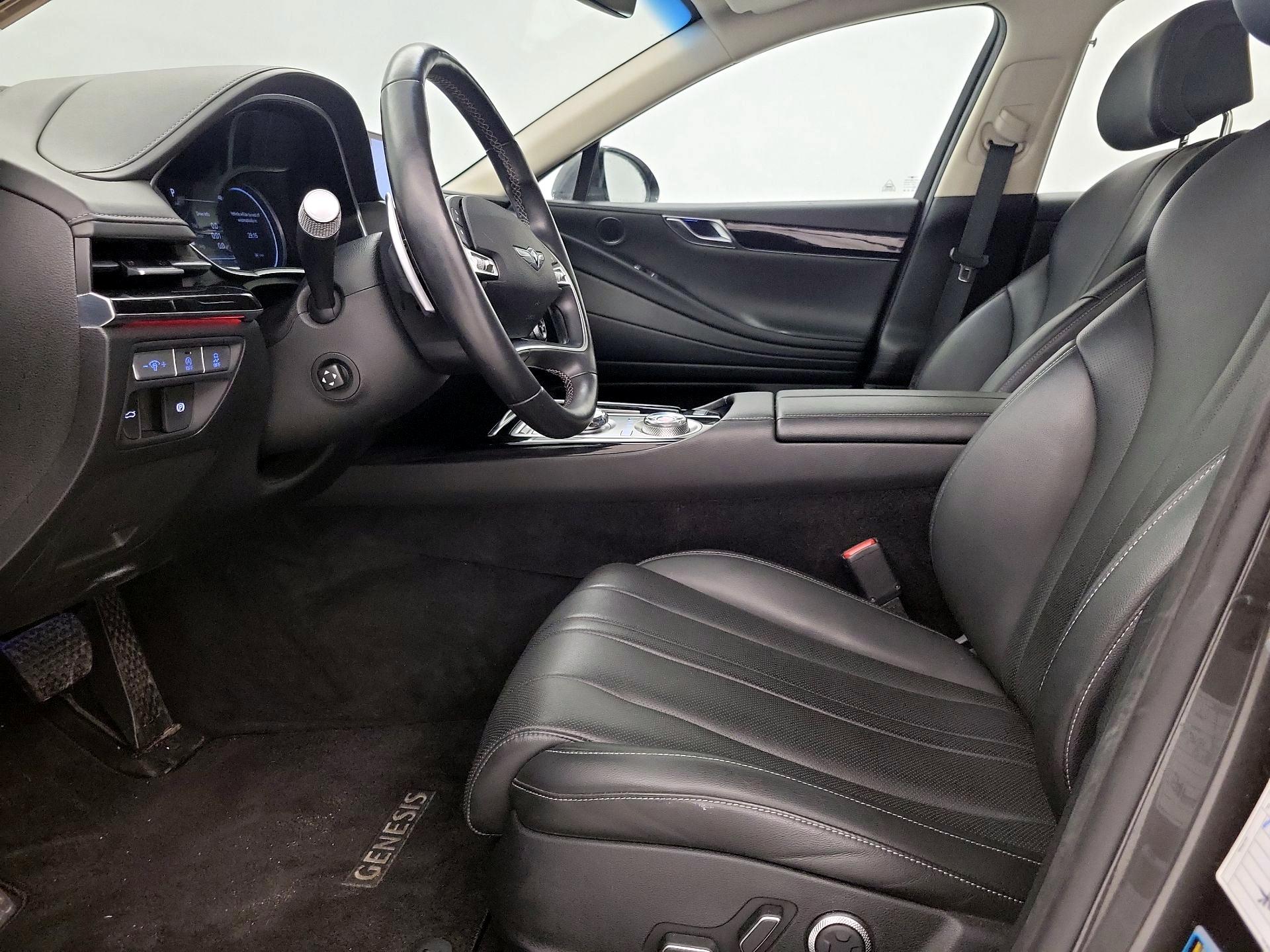 Thumbnail: 2023 Genesis G80 - 11