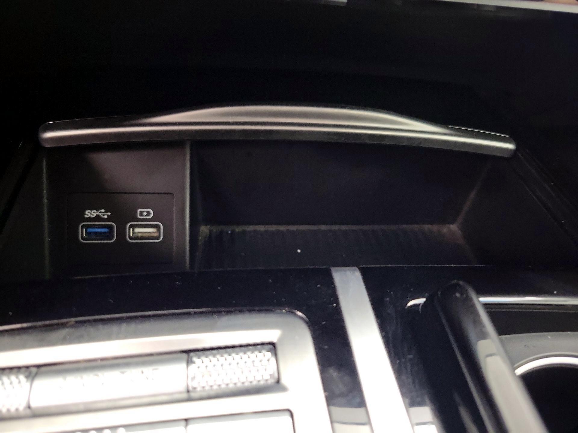 Thumbnail: 2023 Genesis G80 - 19