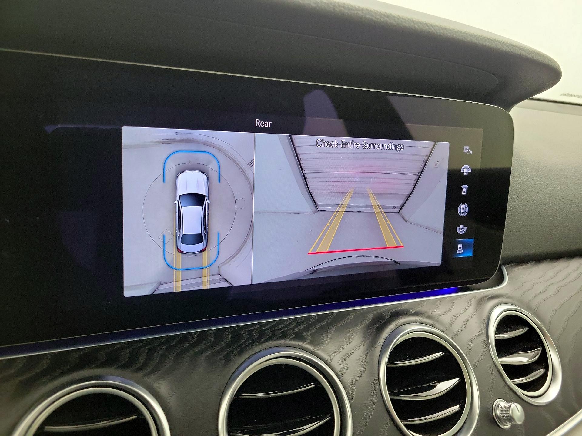 Thumbnail: 2021 Mercedes-Benz E-Class - 15