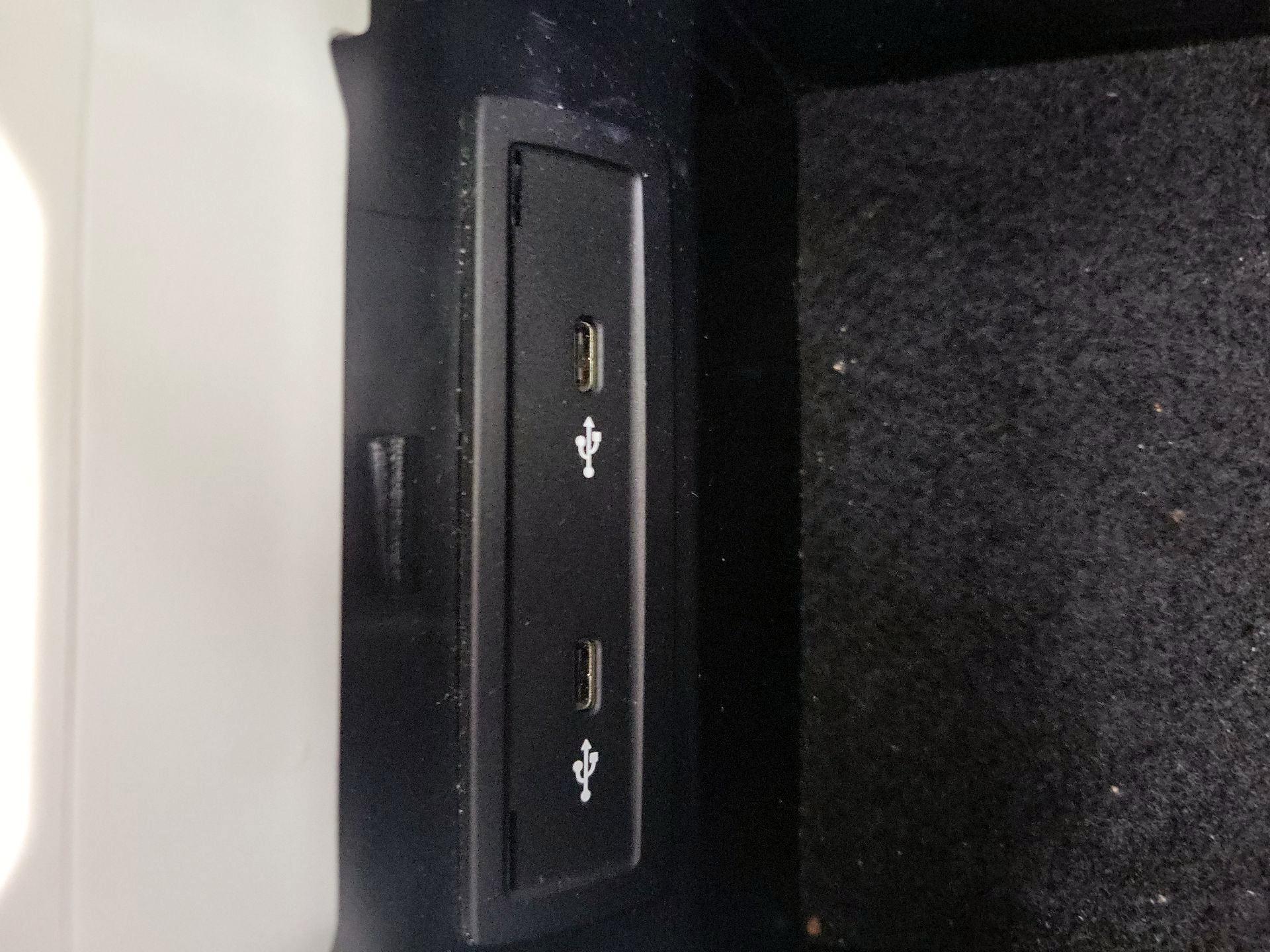 Thumbnail: 2021 Mercedes-Benz E-Class - 19