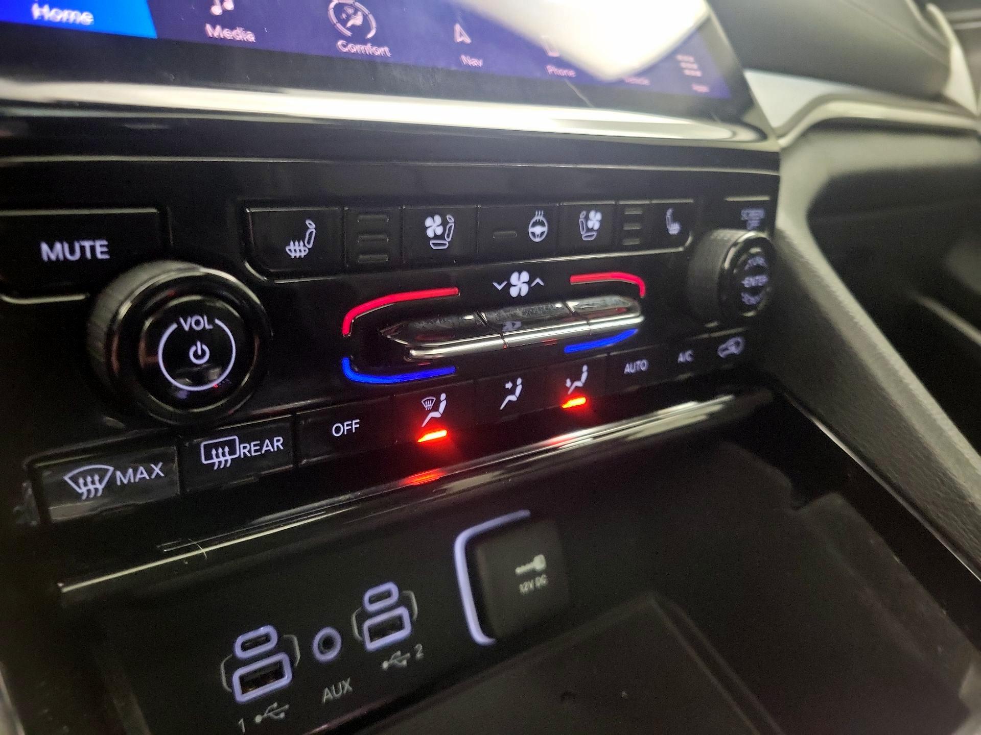 Thumbnail: 2022 Jeep Grand Cherokee - 17