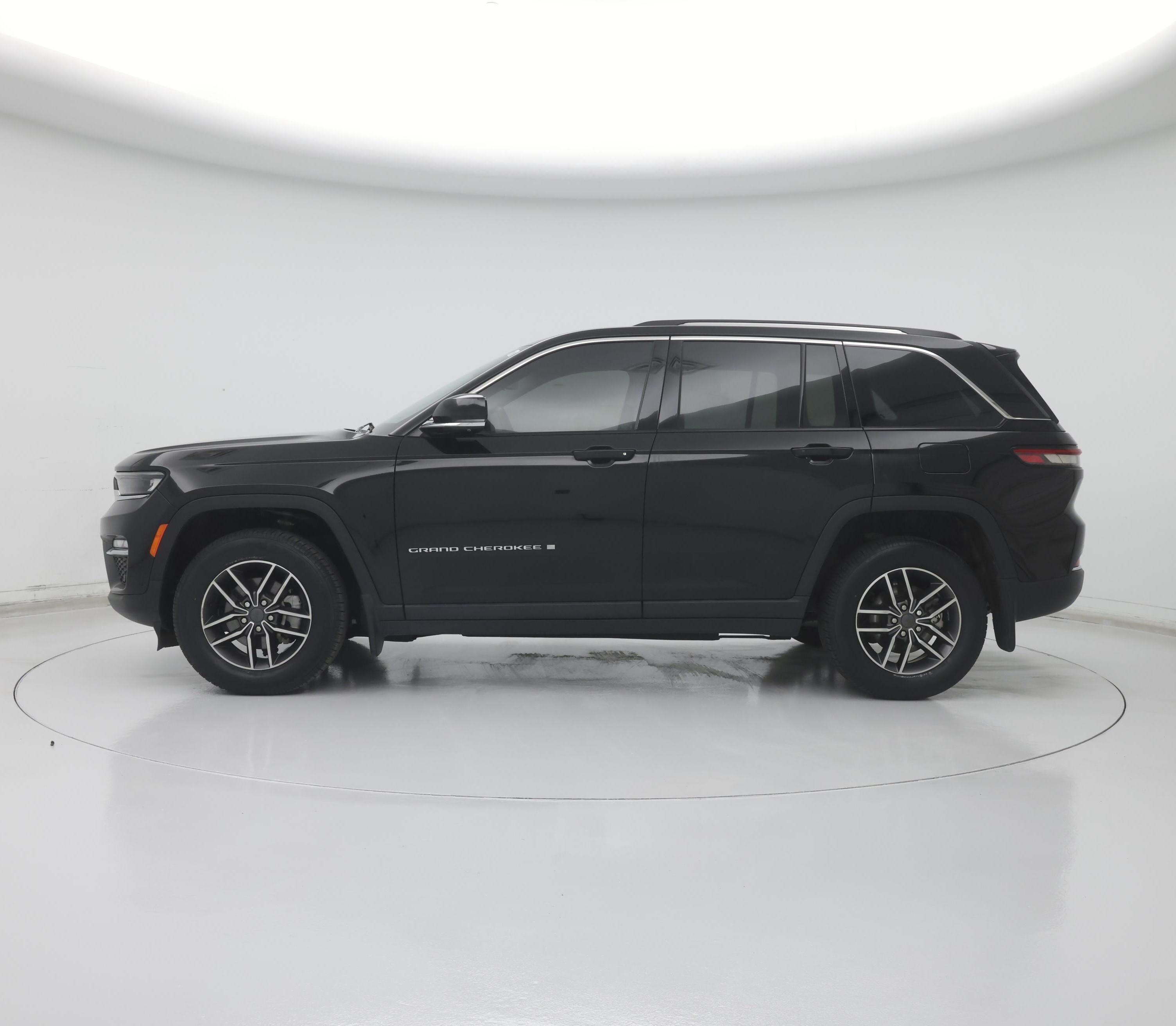Thumbnail: 2022 Jeep Grand Cherokee - 3